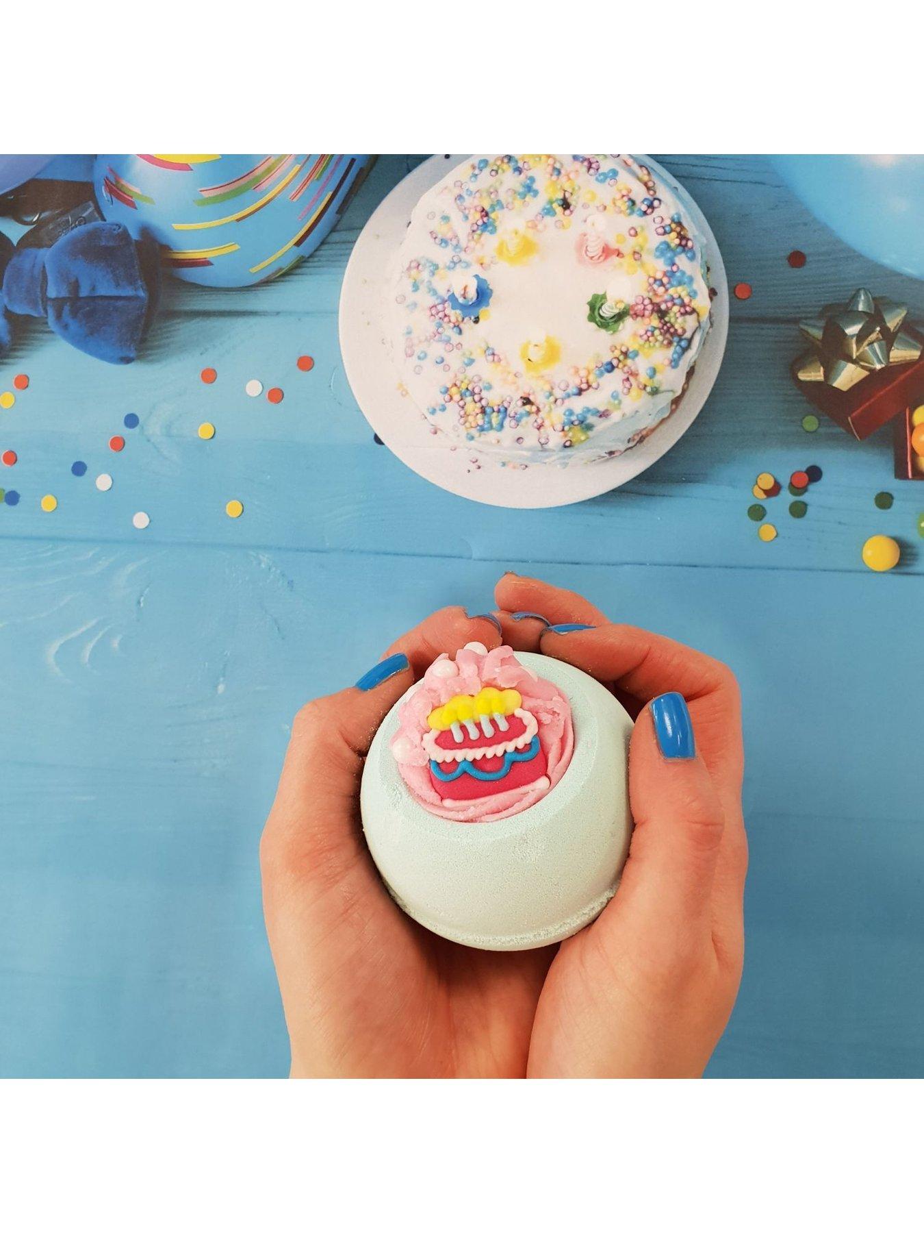 Image 4 of 5 of Bomb Cosmetics Happy Birthday Bath Bomb Gift Set