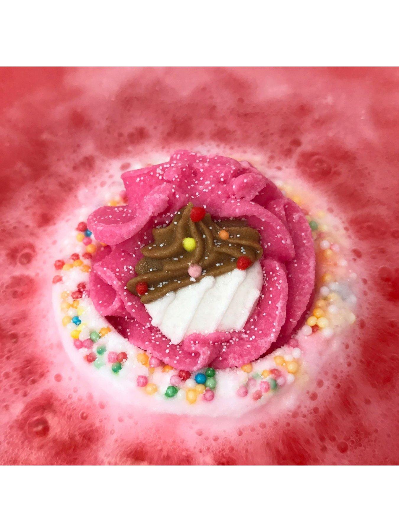 Image 5 of 5 of Bomb Cosmetics Happy Birthday Bath Bomb Gift Set