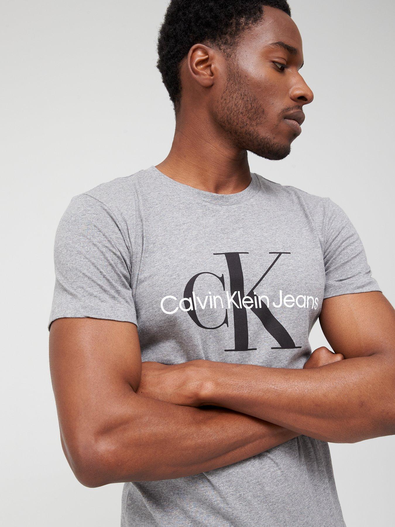 calvin-klein-jeans-monogram-logo-t-shirt-greyoutfit