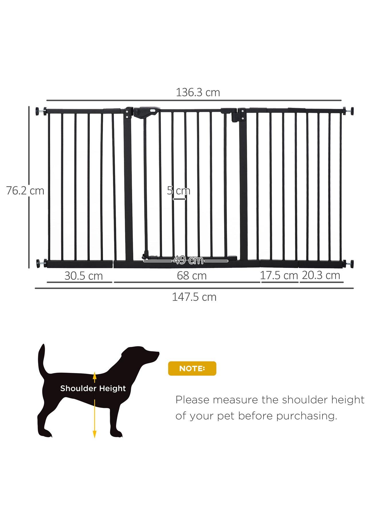 pawhut-pawhut-retractable-pet-safety-gate-dog-barrier-762-x-1523-cmstillFront