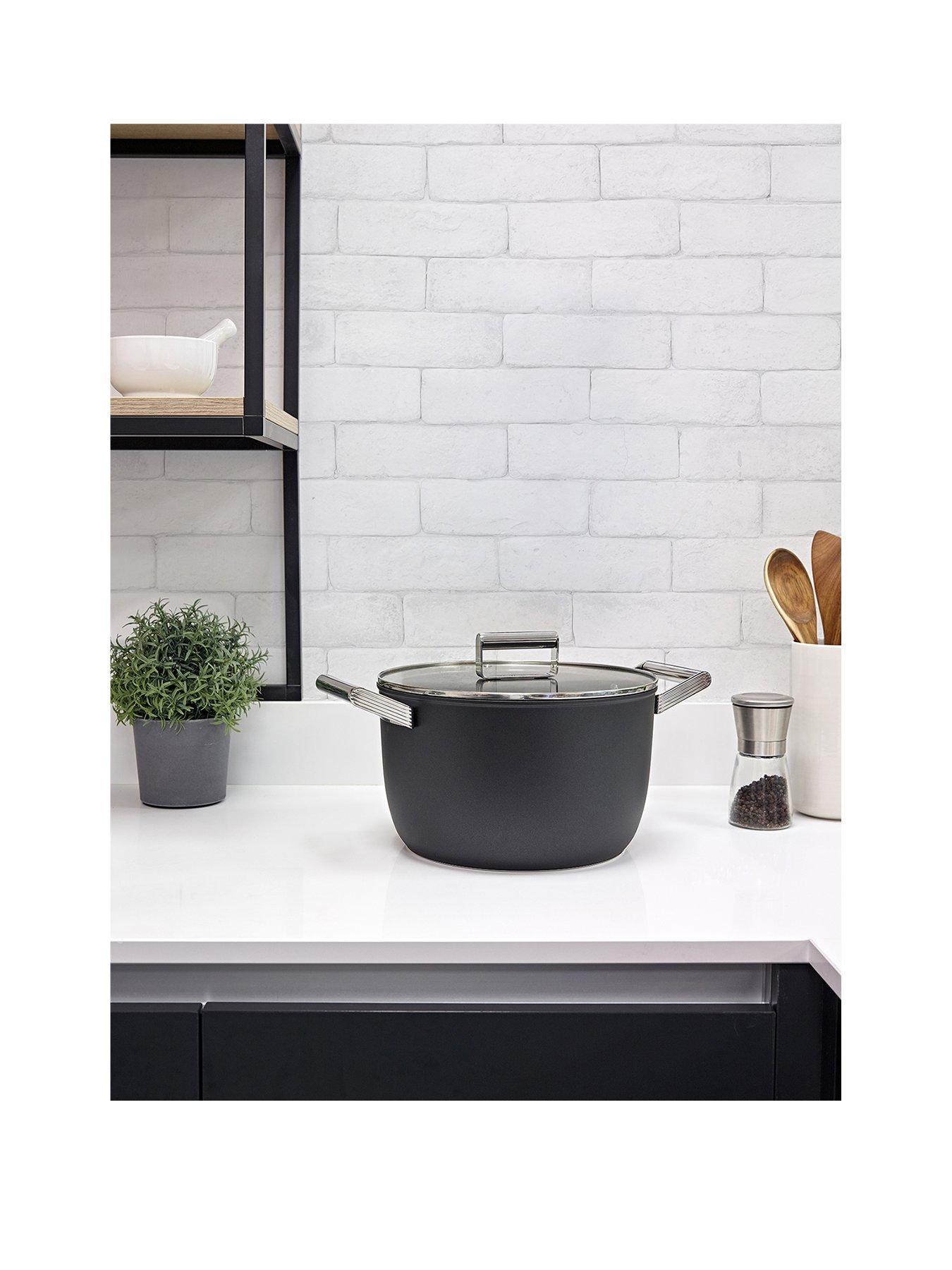 smeg-casserole-2-handles-withnbsplid-26cm