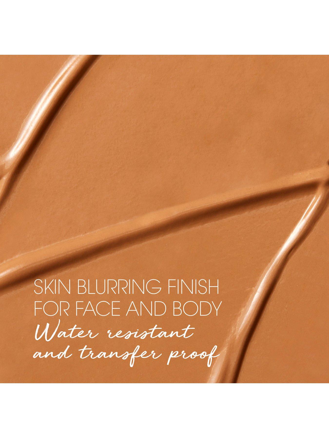 Image 4 of 5 of St Tropez Instant Glow Body Bronzer -&nbsp;Light (100ml)