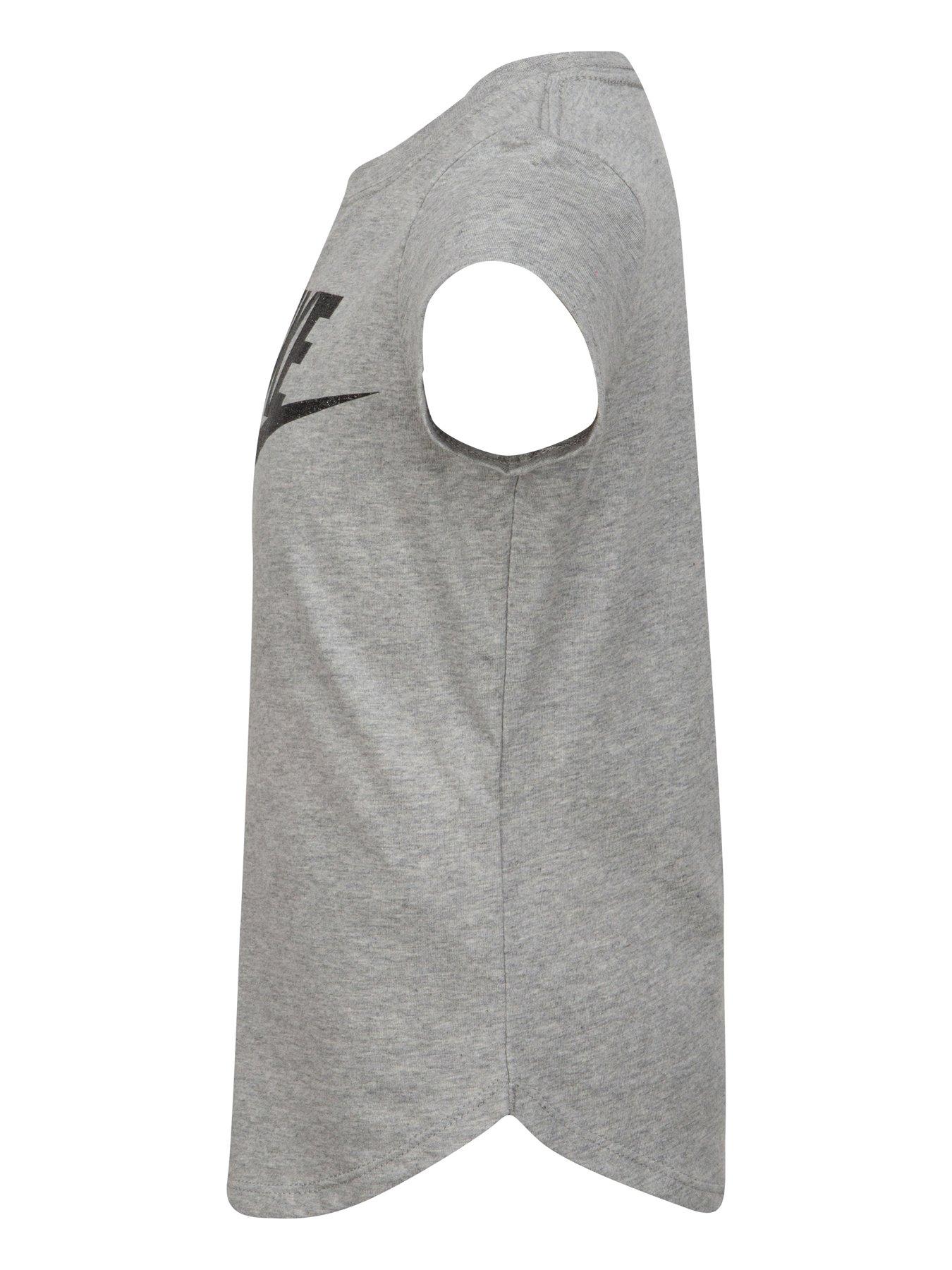 nike-younger-girls-futura-short-sleeve-t-shirt-greyoutfit