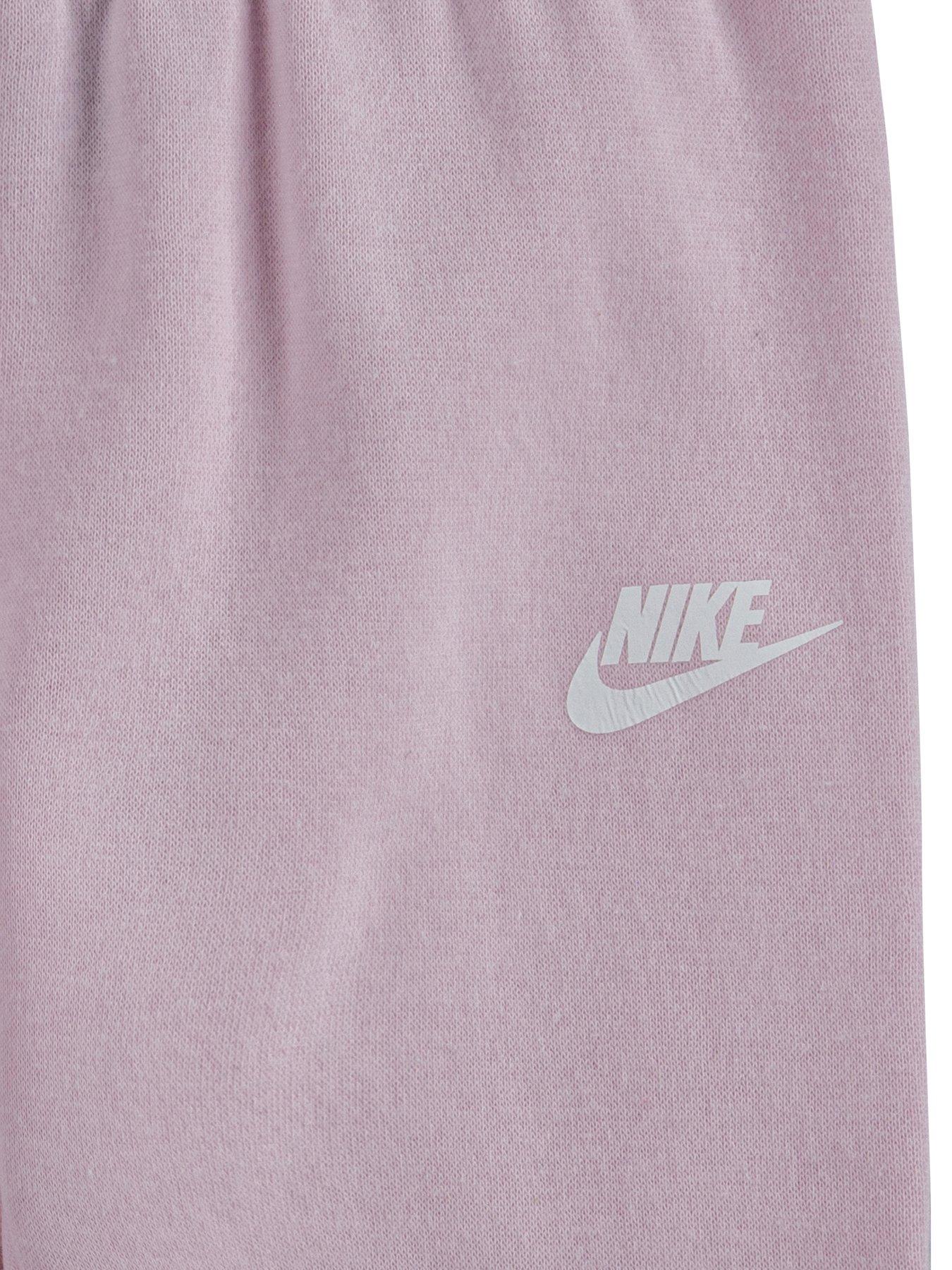 nike-infant-girls-club-fleece-set-pinkdetail