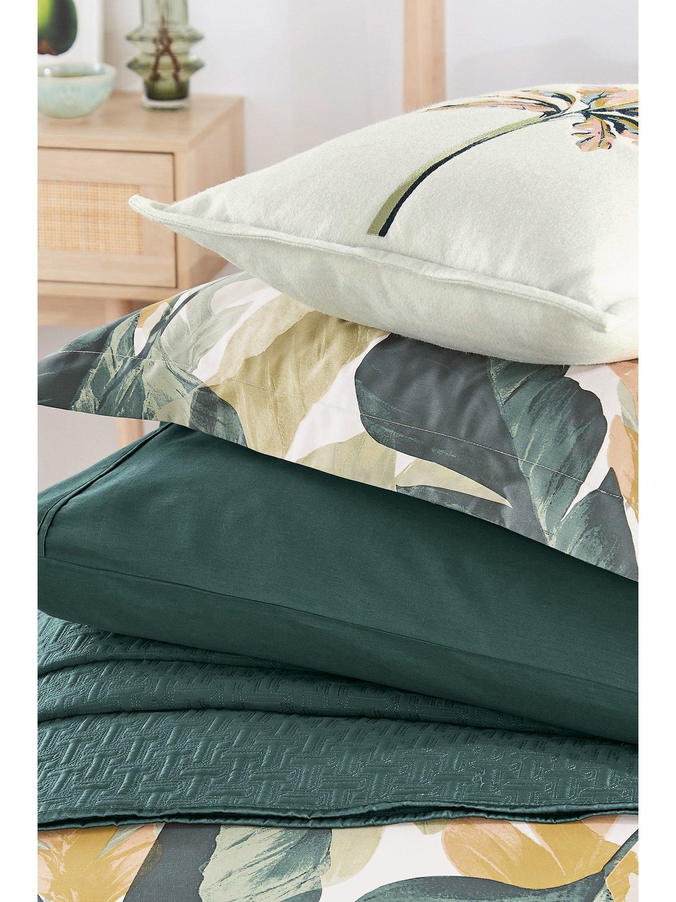 ted-baker-urban-forager-100-cotton-sateen-oxford-pillowcasedetail