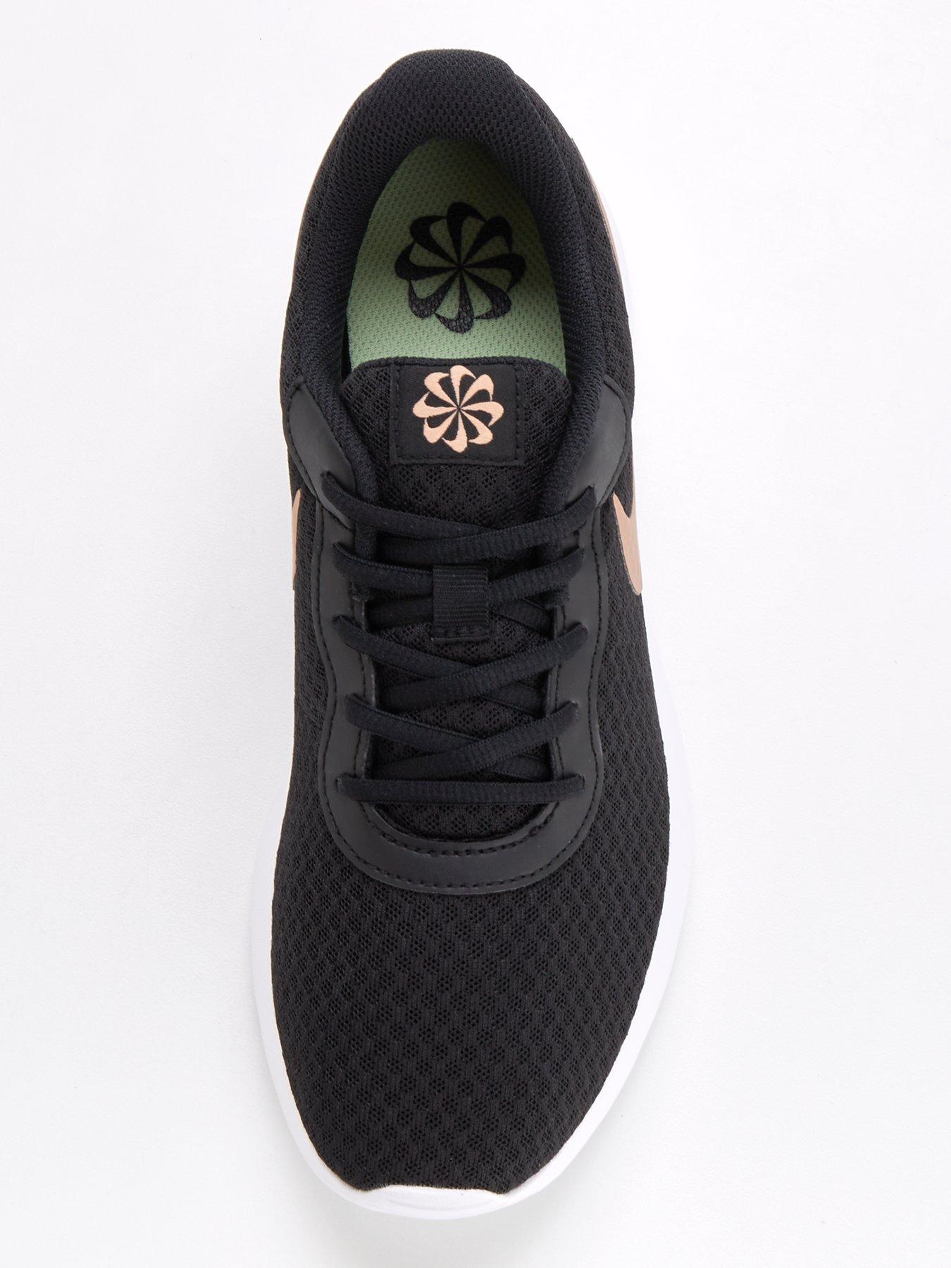 Nike clearance tanjun gold