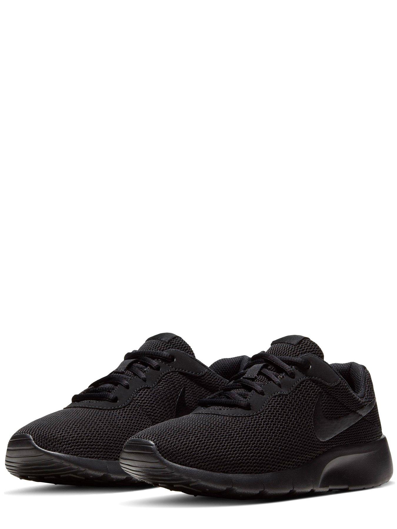 Nike tanjun junior store all black