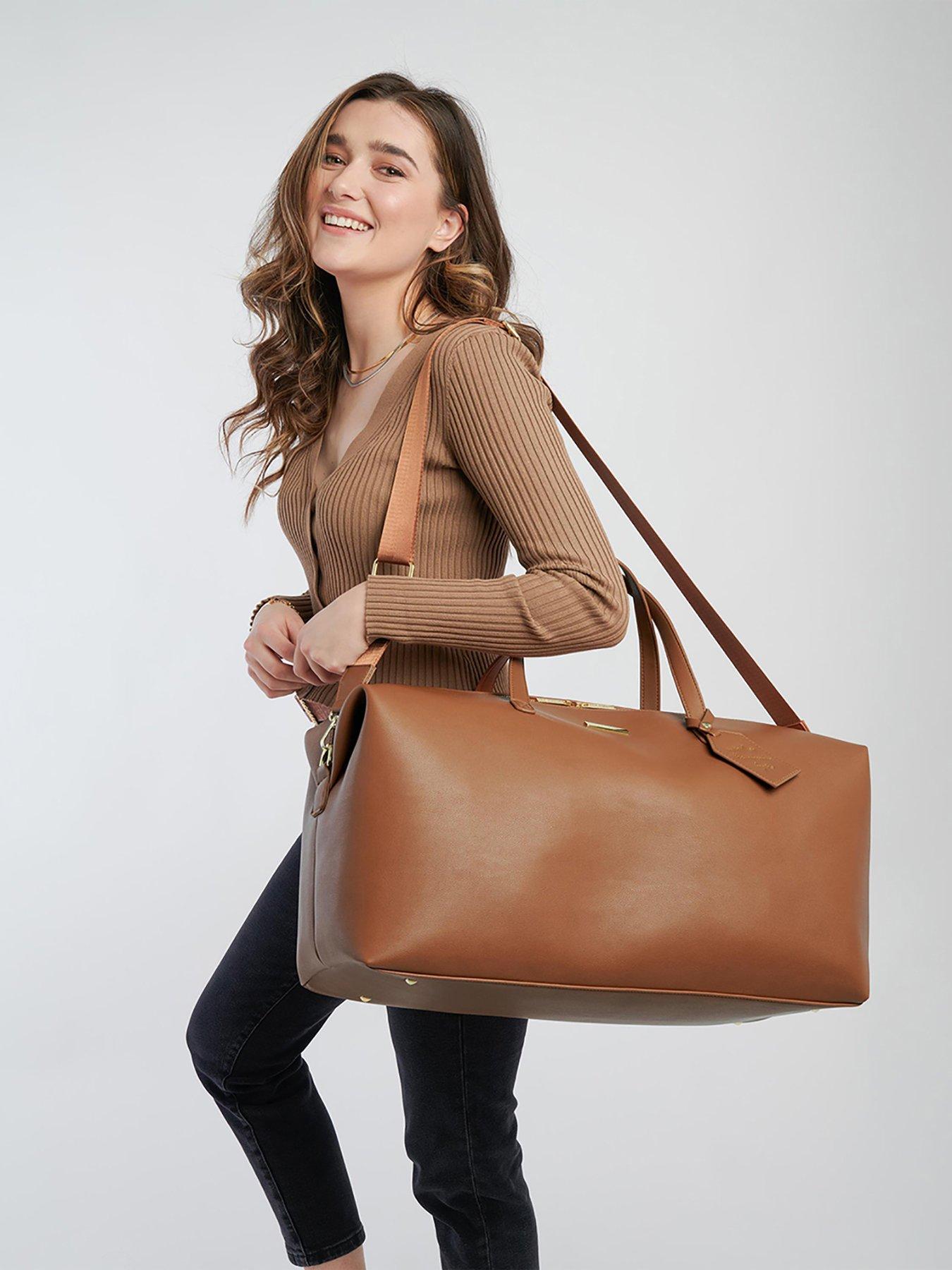 katie-loxton-katie-loxton-weekend-holdall-bagoutfit