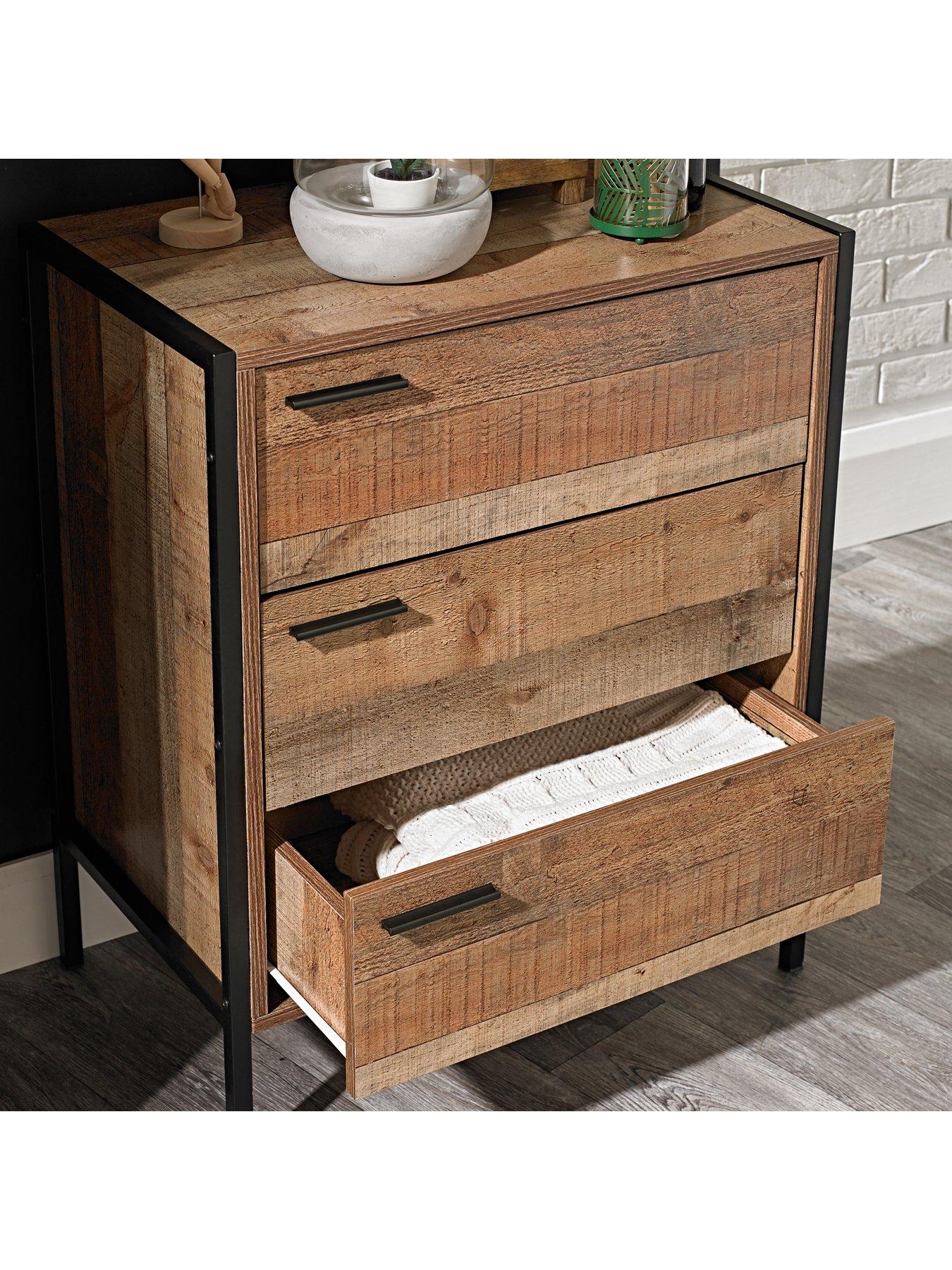 lpd-furniture-hoxton-3-drawer-chestdetail