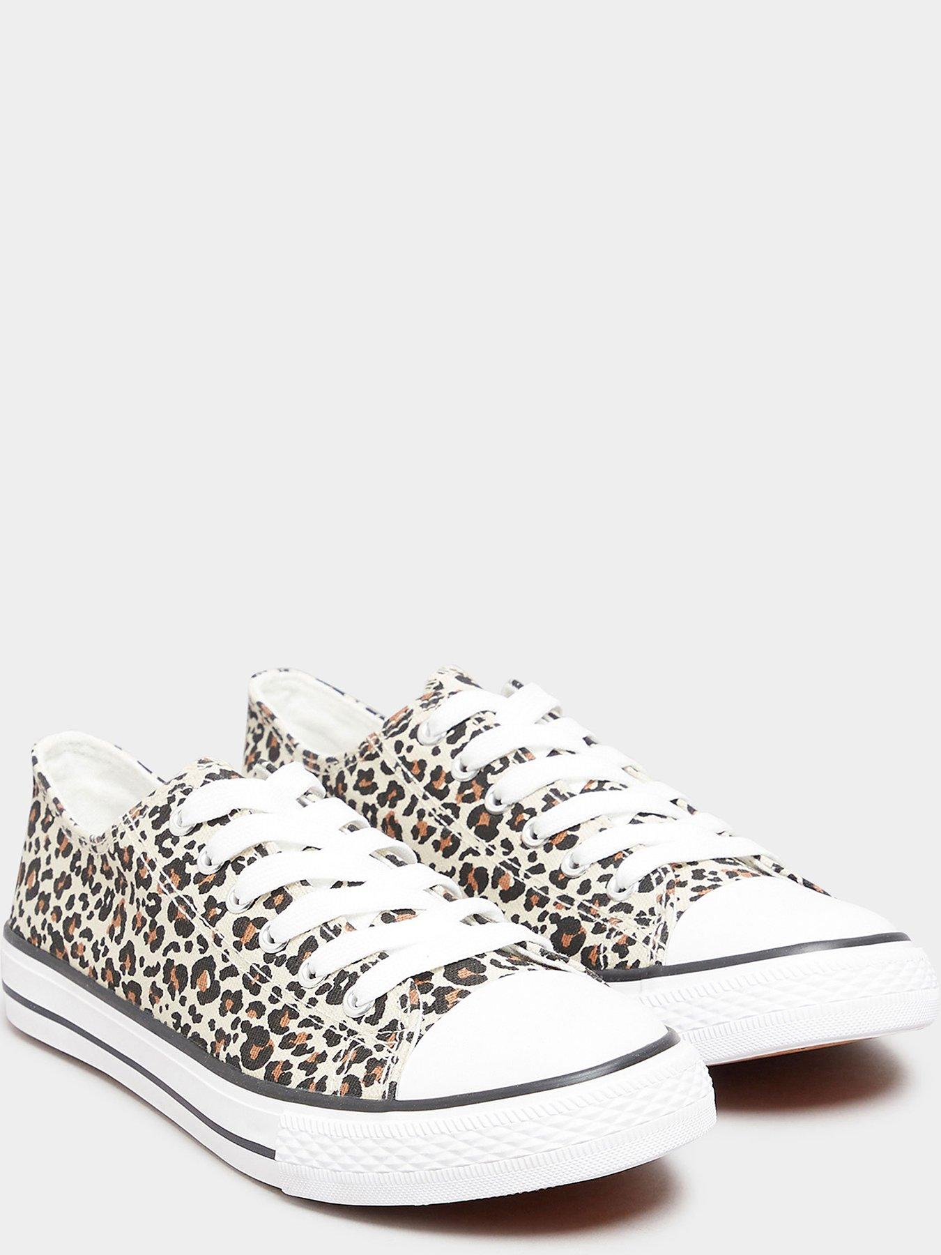 yours-clothing-leopard-low-top-traineroutfit