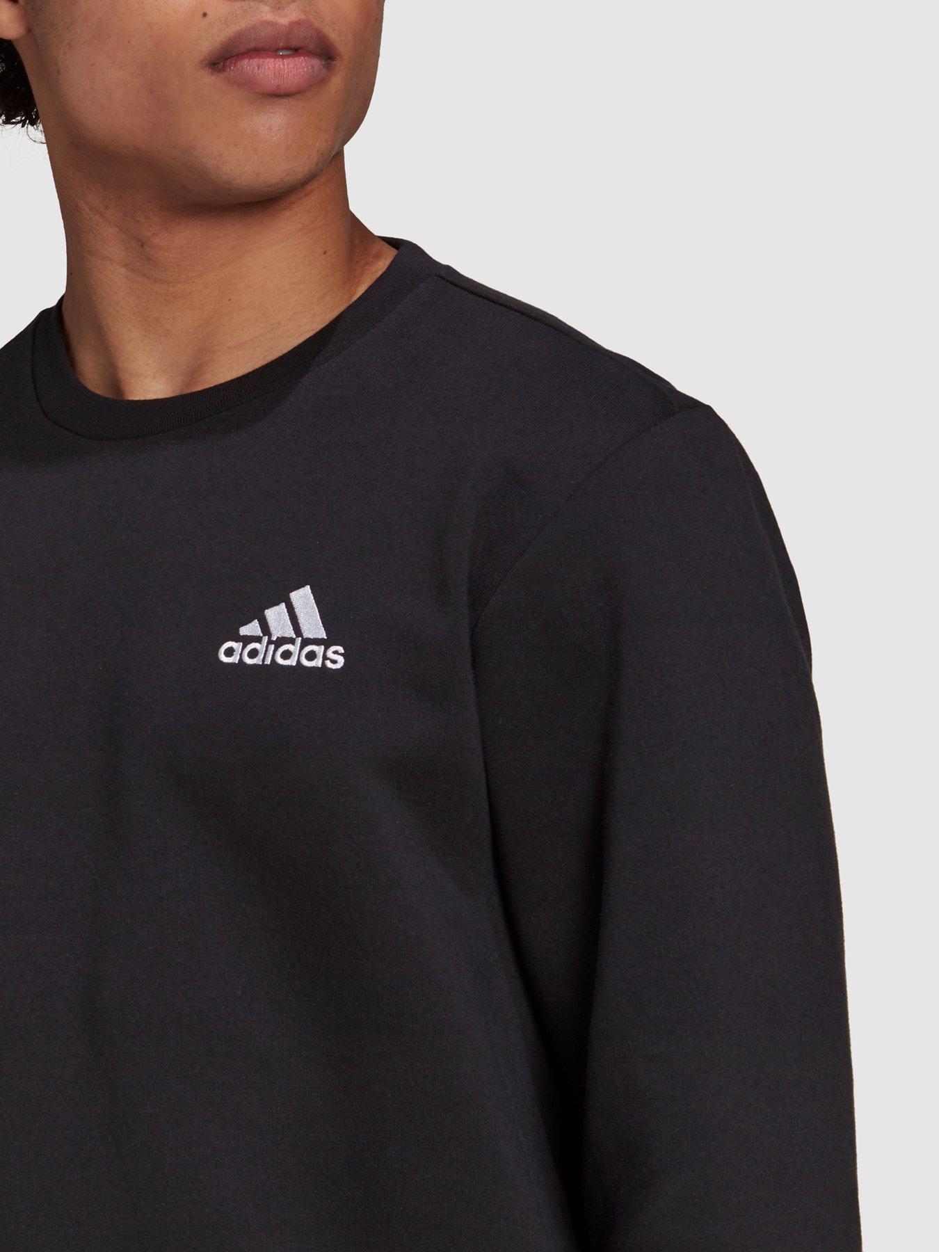 adidas-sportswear-essentials-fleece-sweatshirt-blackwhiteoutfit