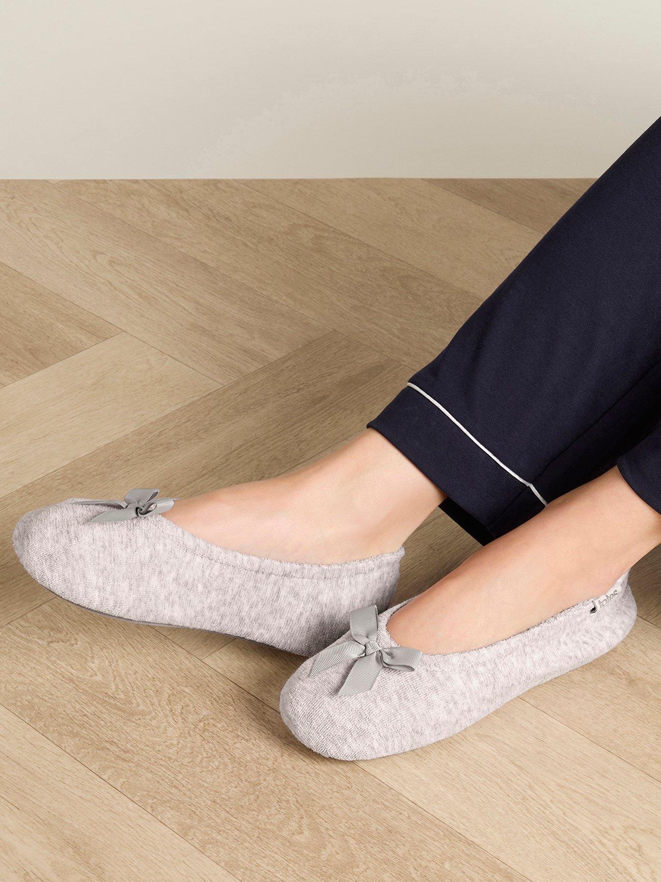 TOTES Isotoner Ladies Terry Ballerina Slippers - Grey