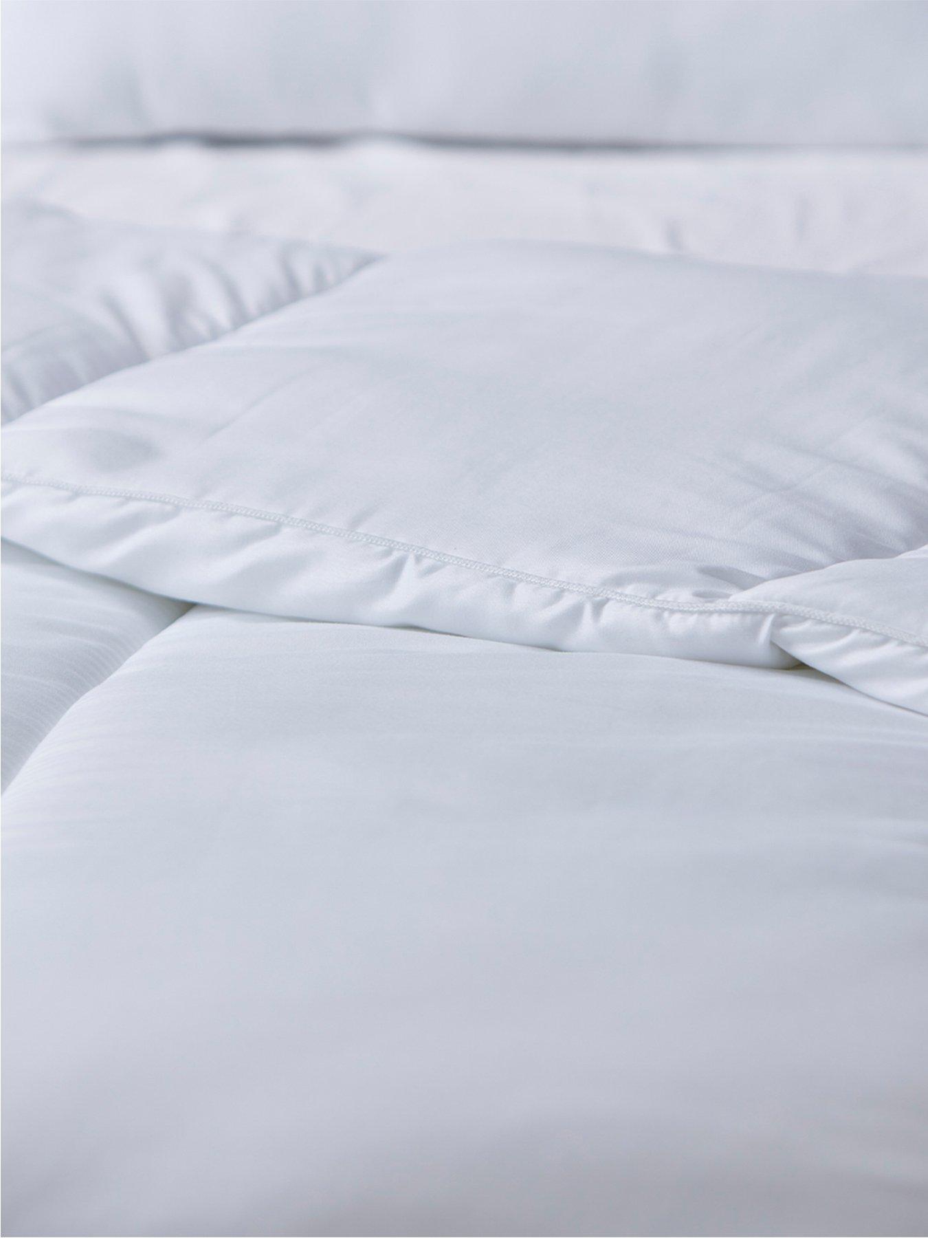 very-home-soft-touch-and-extra-bounce-15-tog-duvet-whiteoutfit