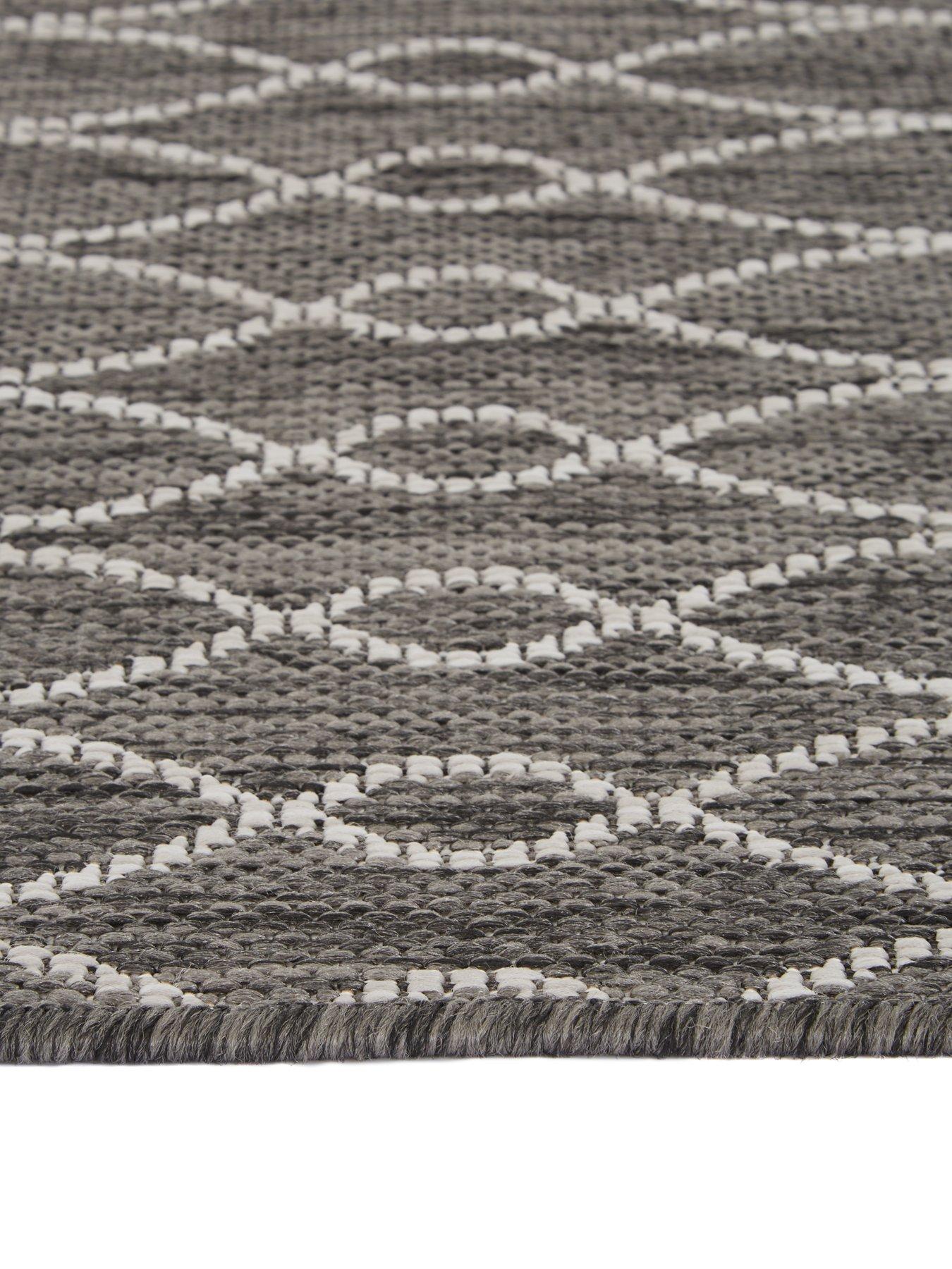 very-home-weaving-geo-grey-indooroutdoor-flatweave-rugnbspoutfit