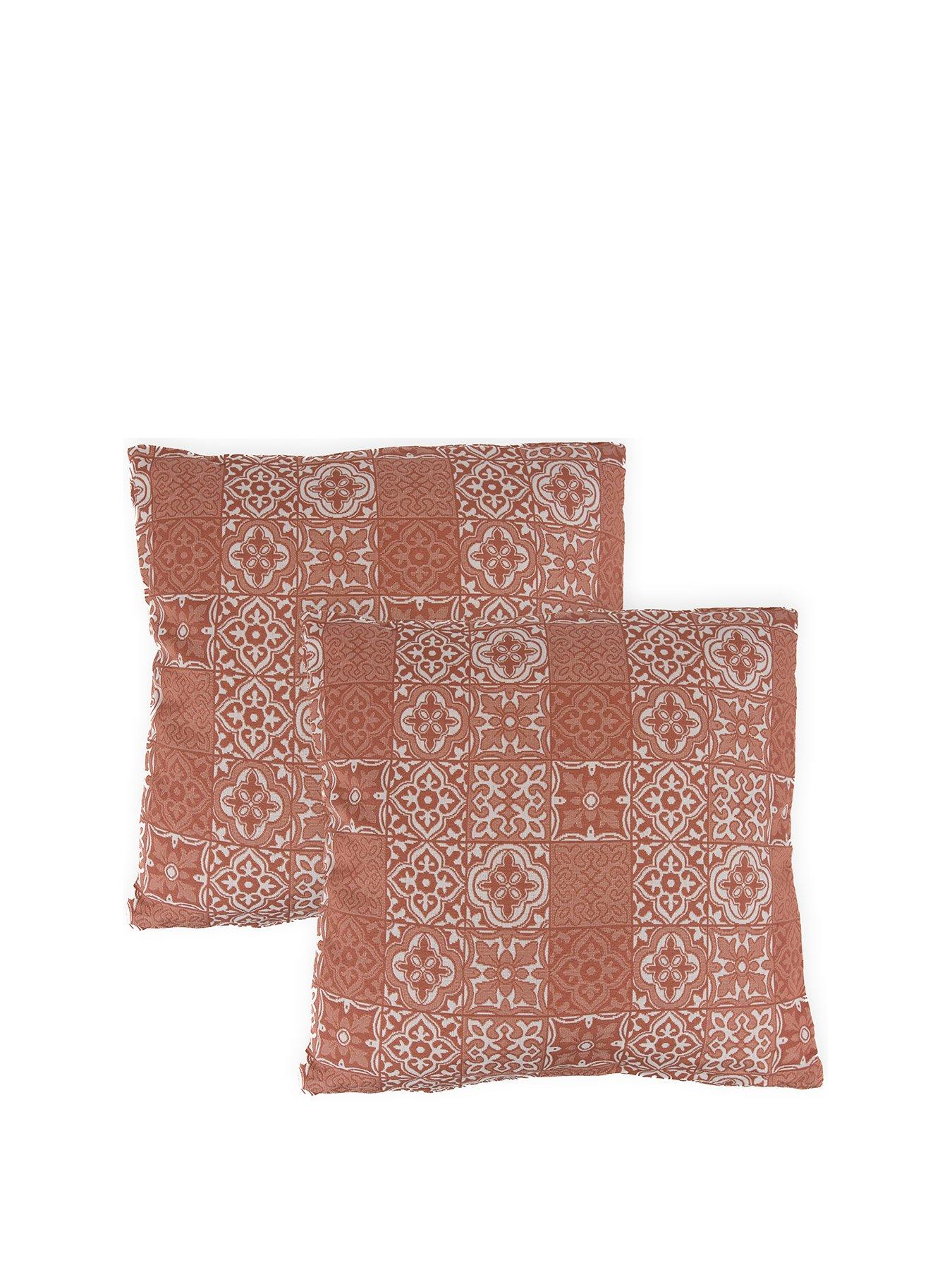 streetwize-accessories-outdoor-jacquard-pink-pair-of-scatter-cushions