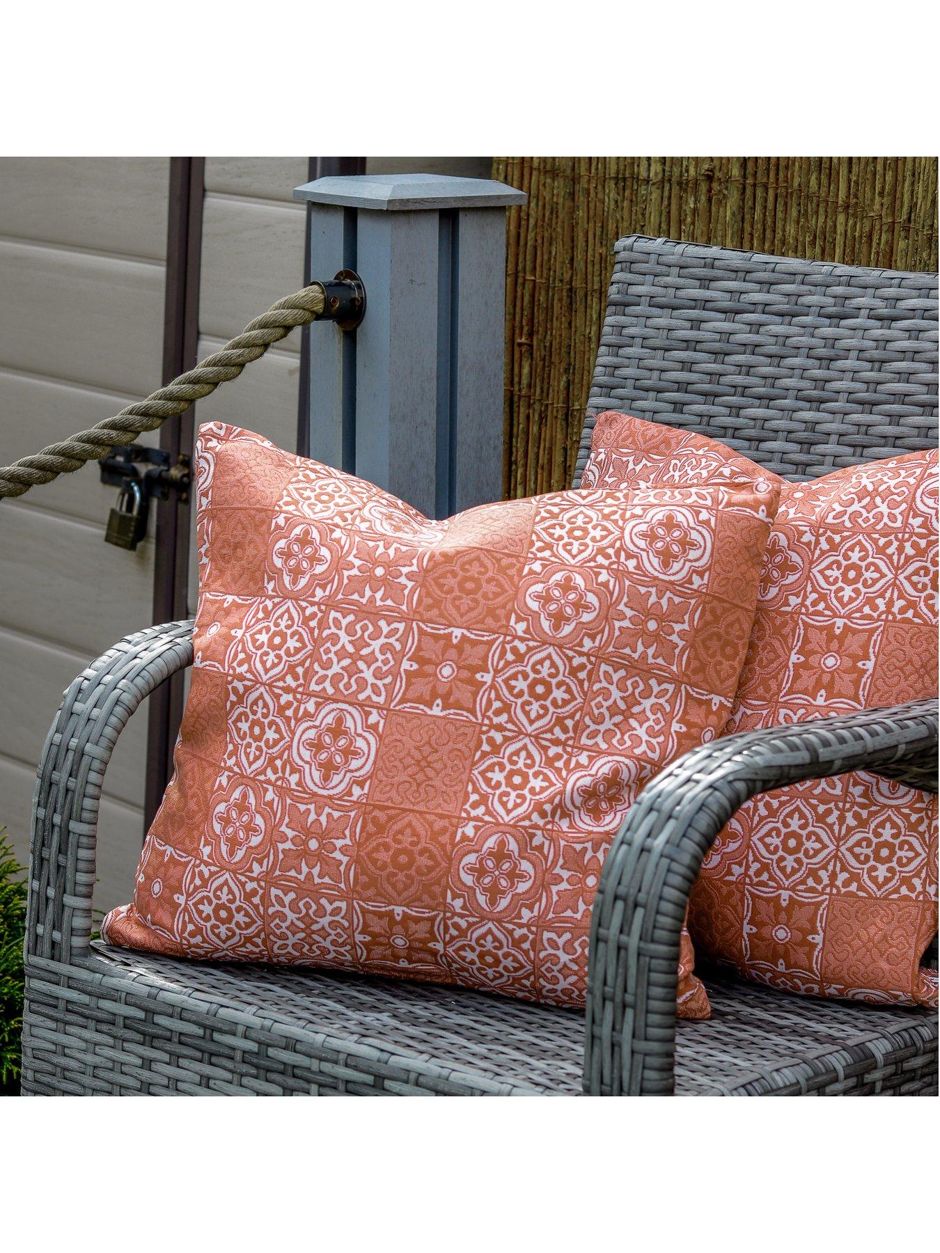 streetwize-accessories-outdoor-jacquard-pink-pair-of-scatter-cushionsstillFront