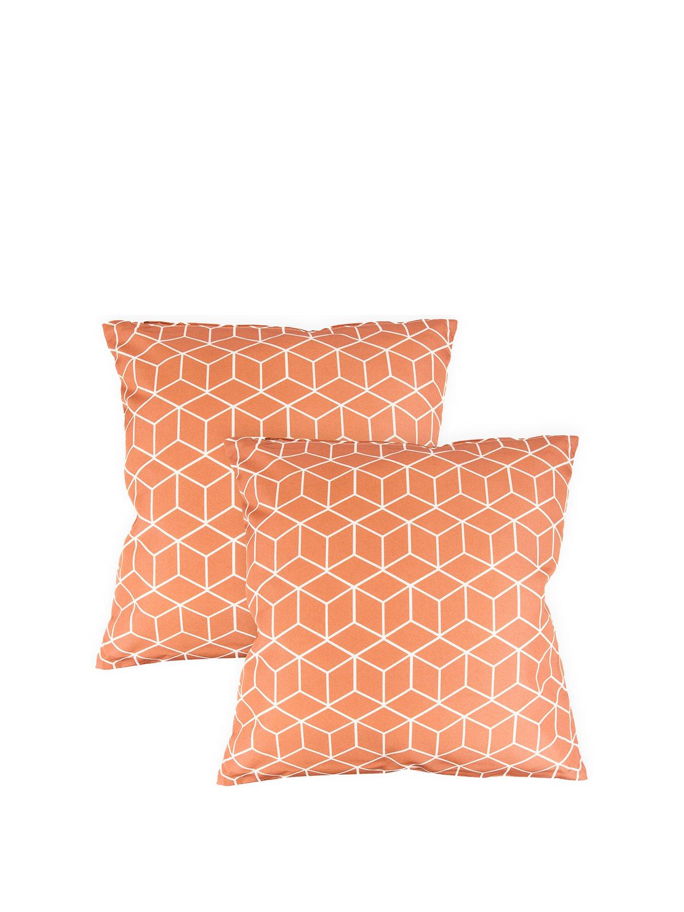 streetwize-accessories-cube-design-pair-of-scatter-cushions