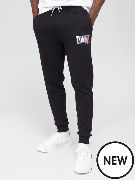 tommy-jeans-tommy-jeans-tjm-slim-essential-graphic-joggers-black