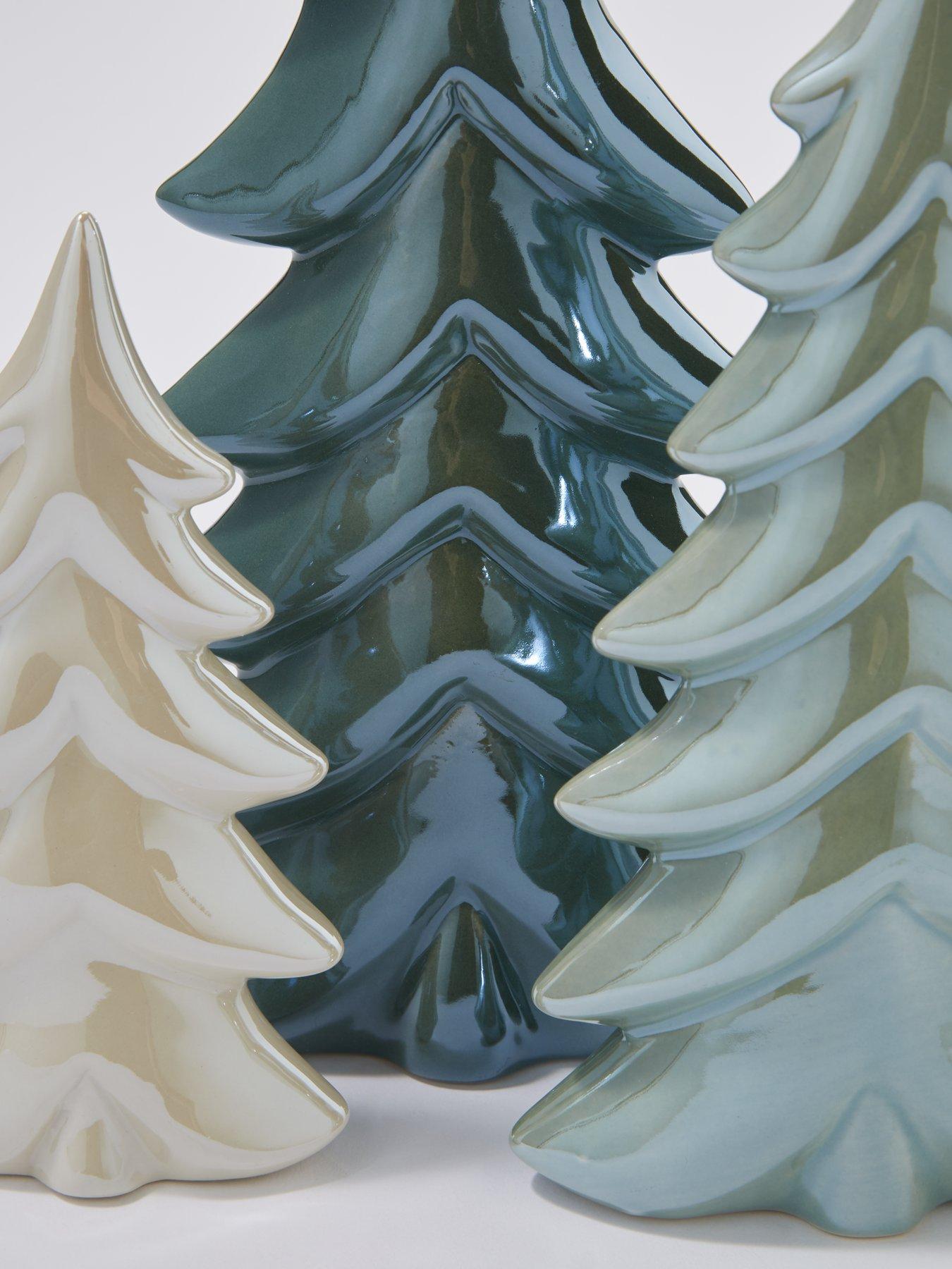 very-home-set-of-3-ceramic-christmas-treesdetail