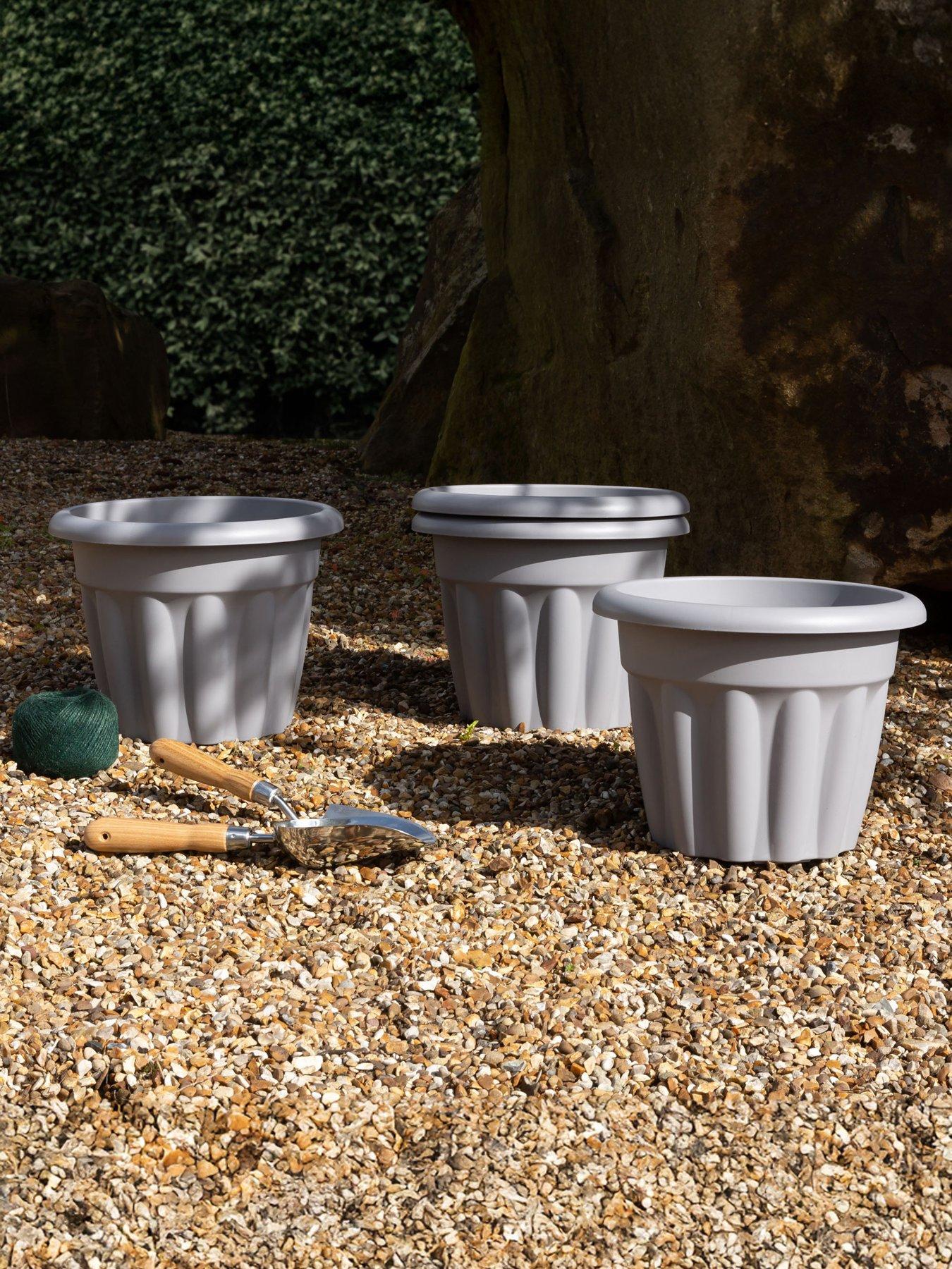 Image 1 of 5 of Wham Set of 4 Vista 33cm Round Planter