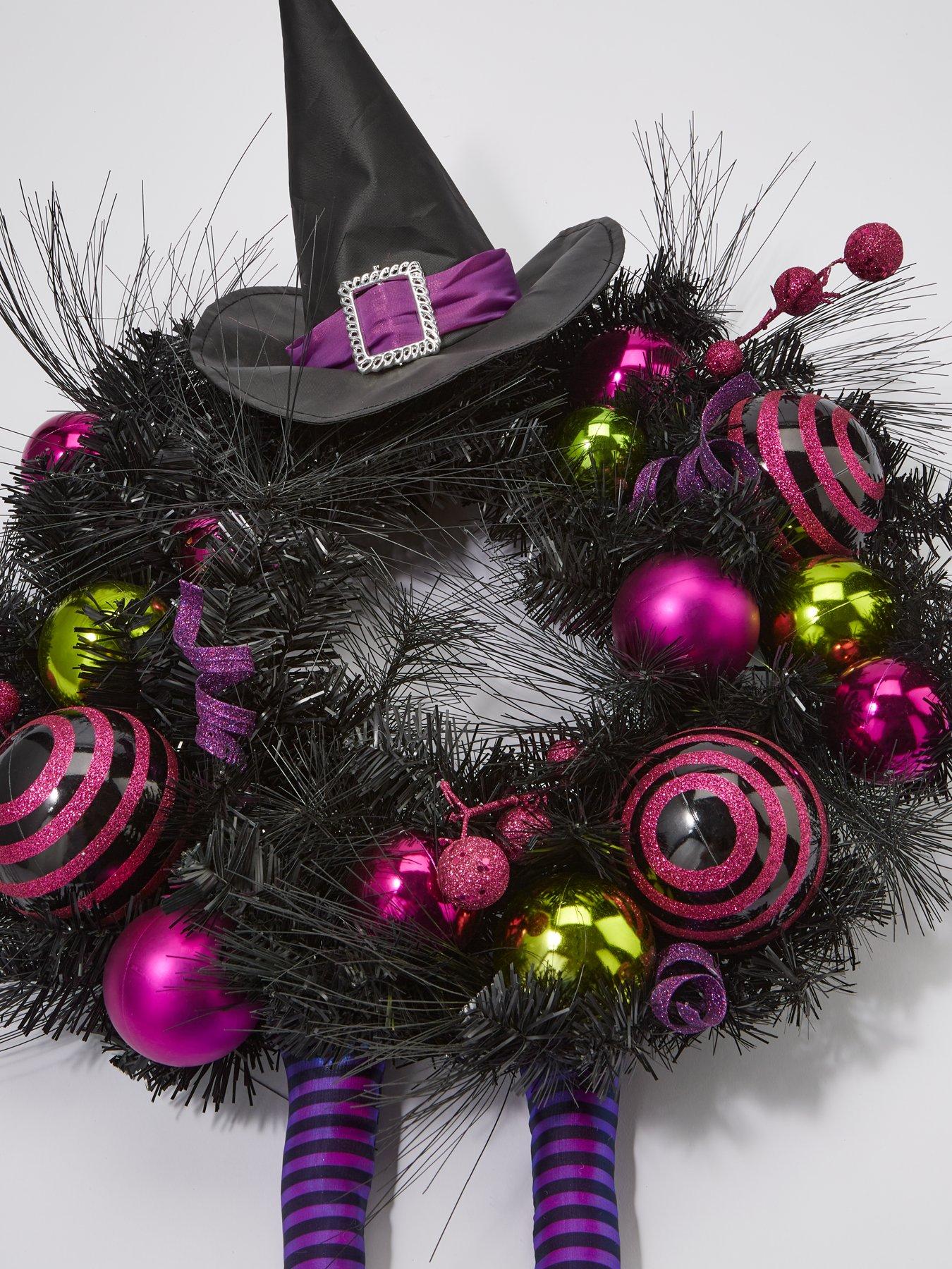 festive-halloween-witch-wreathback