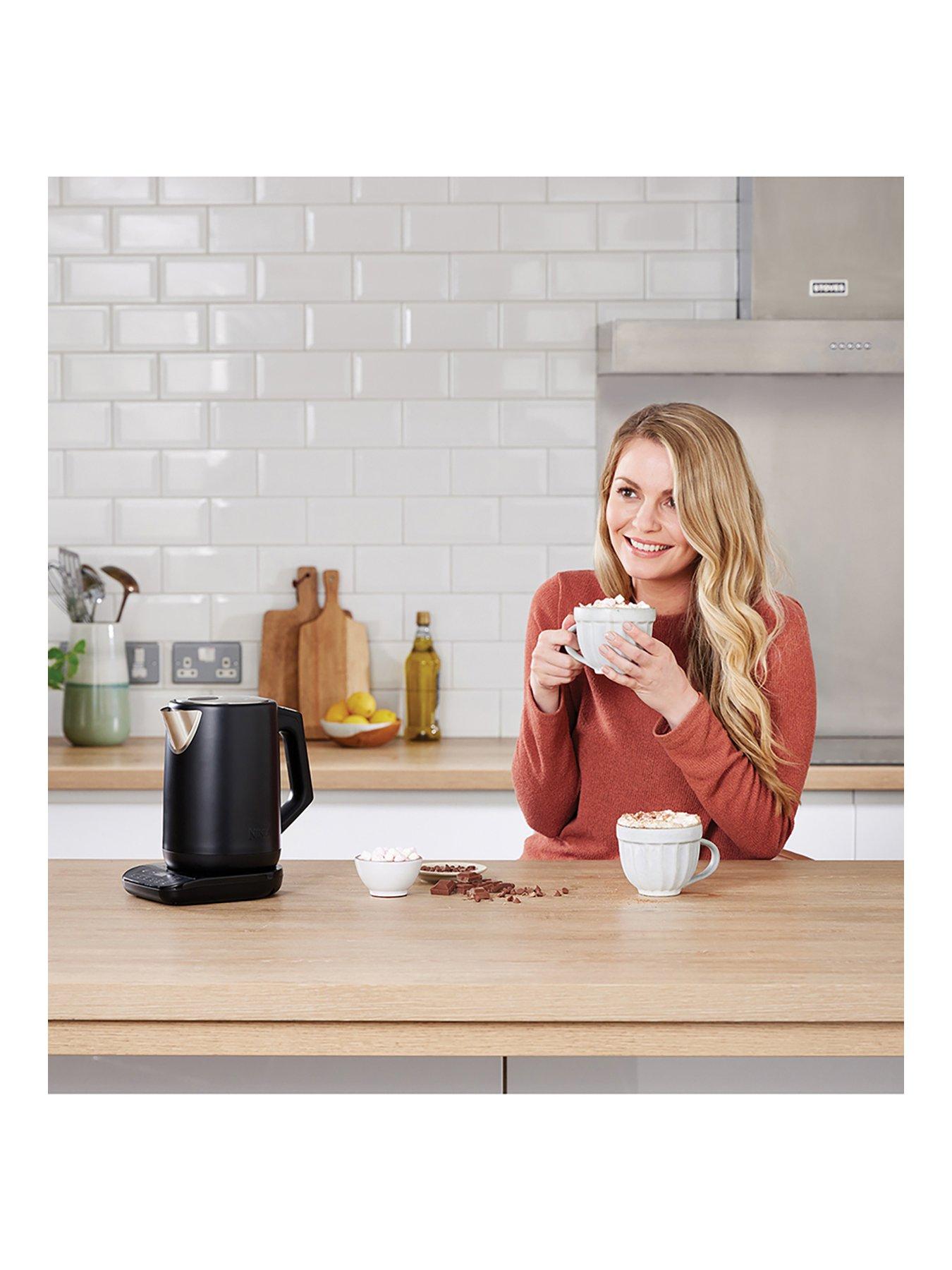 Image 4 of 7 of NINJA Perfect Temperature Kettle- Black KT200UK