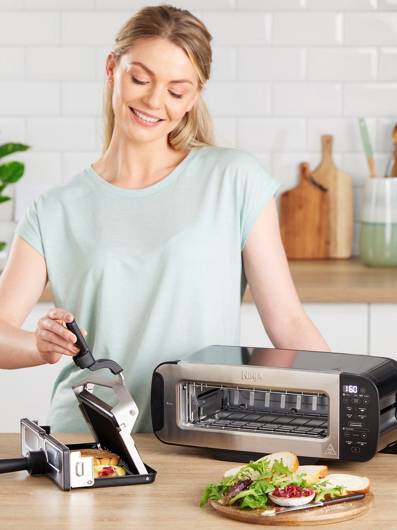 Image 4 of 5 of NINJA Foodi 3-in-1 Toaster, Grill &amp; Panini Press ST200UK - Black