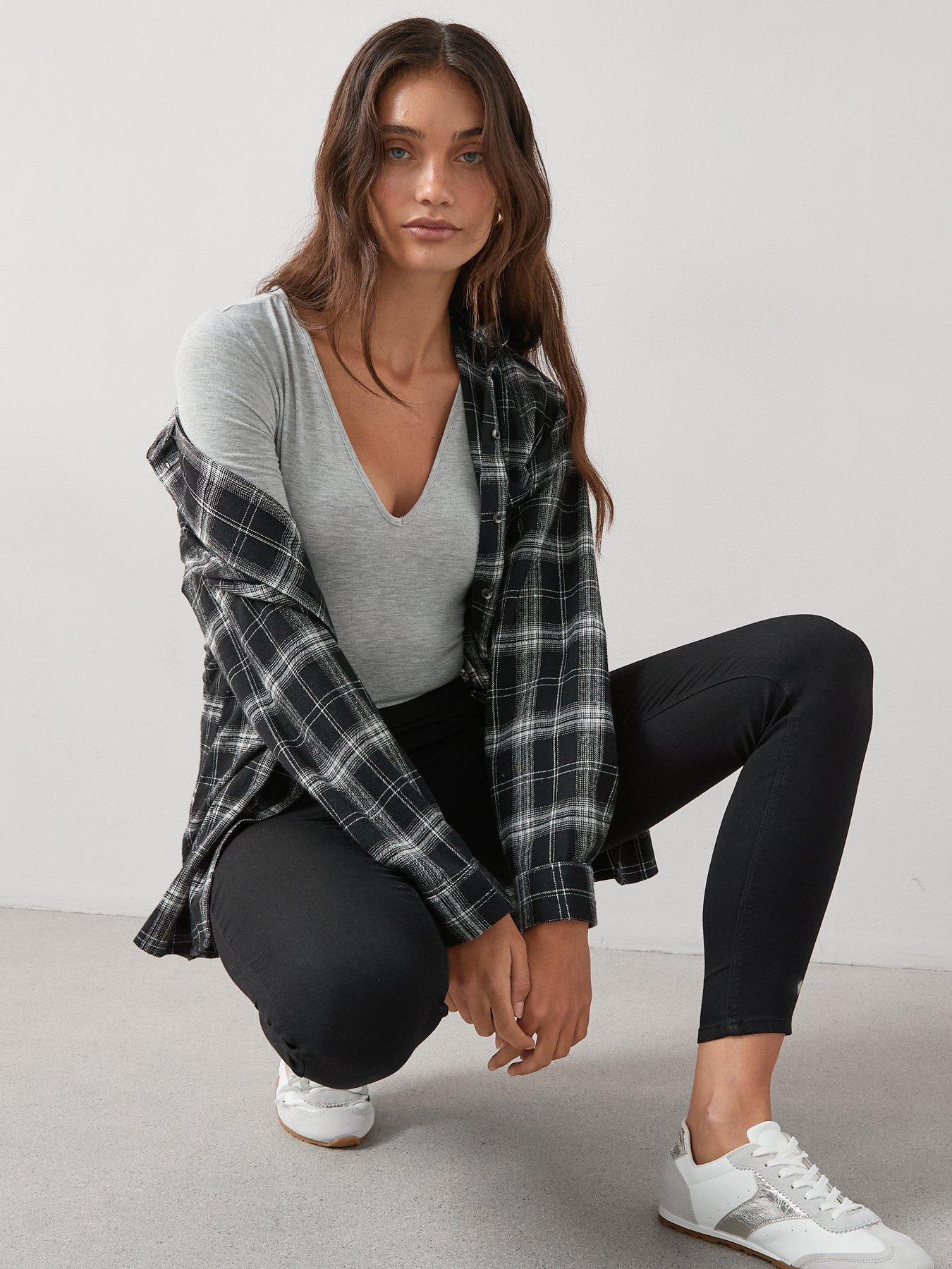 Image 4 of 6 of The Very Collection Long High Waist Denim Jeggings - Black