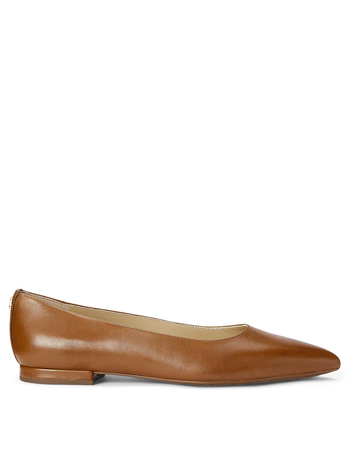 Tan best sale flat pumps