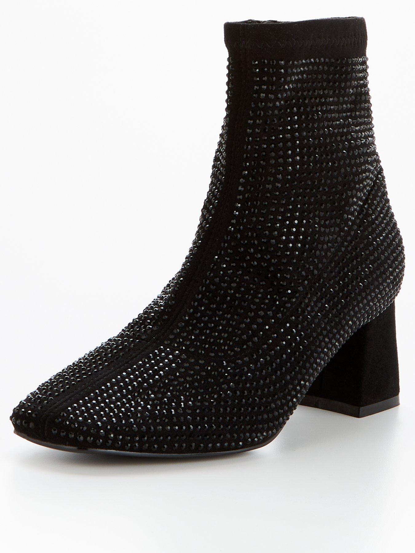 v-by-very-wide-fit-block-heel-ankle-boot-blackstillFront