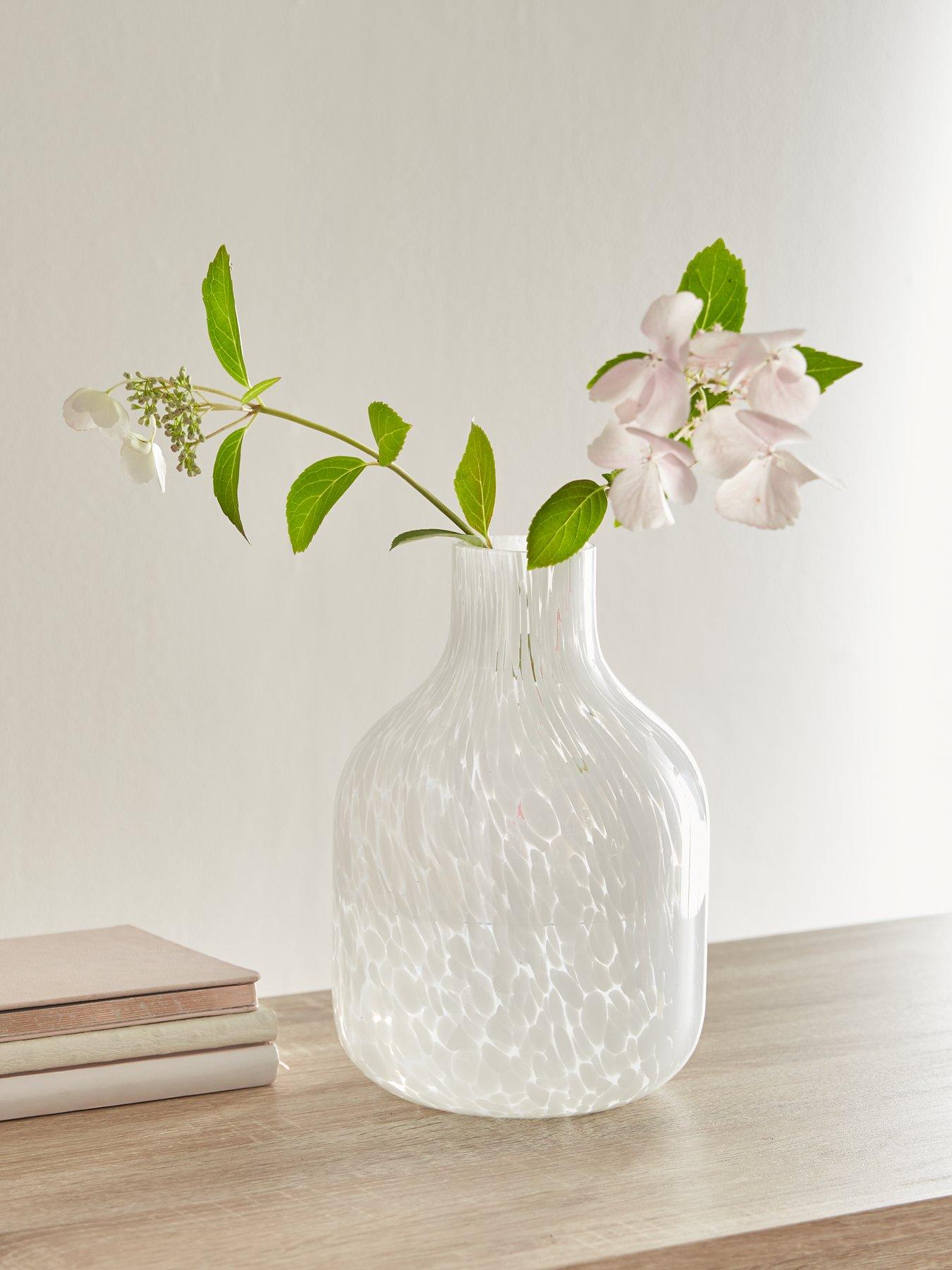 the-very-collection-white-confetti-glass-vase