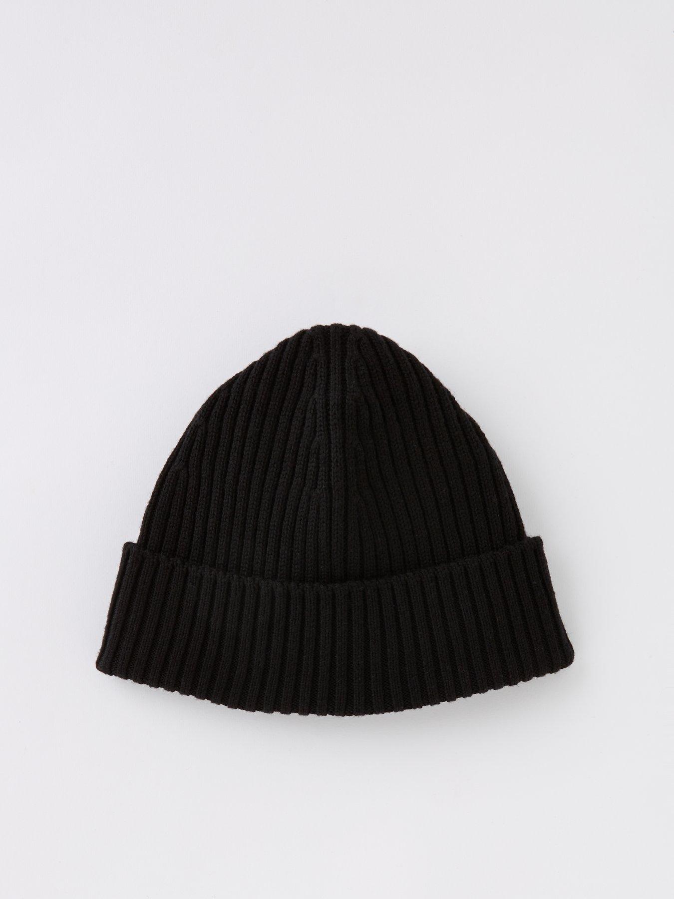 lacoste-logo-wool-beanie-blackoutfit