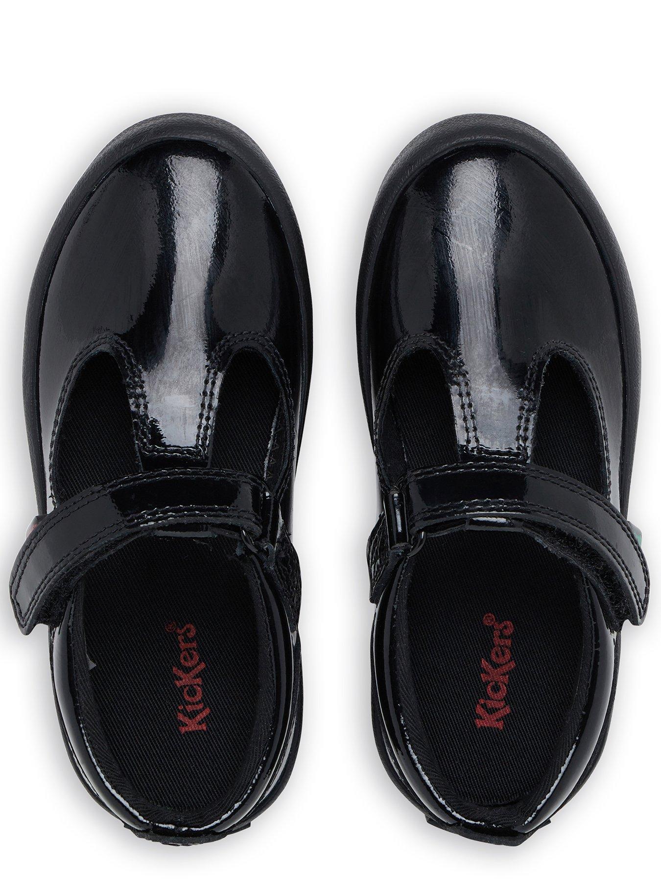kickers-infant-kariko-t-strap-patent-leather-shoe-blackoutfit