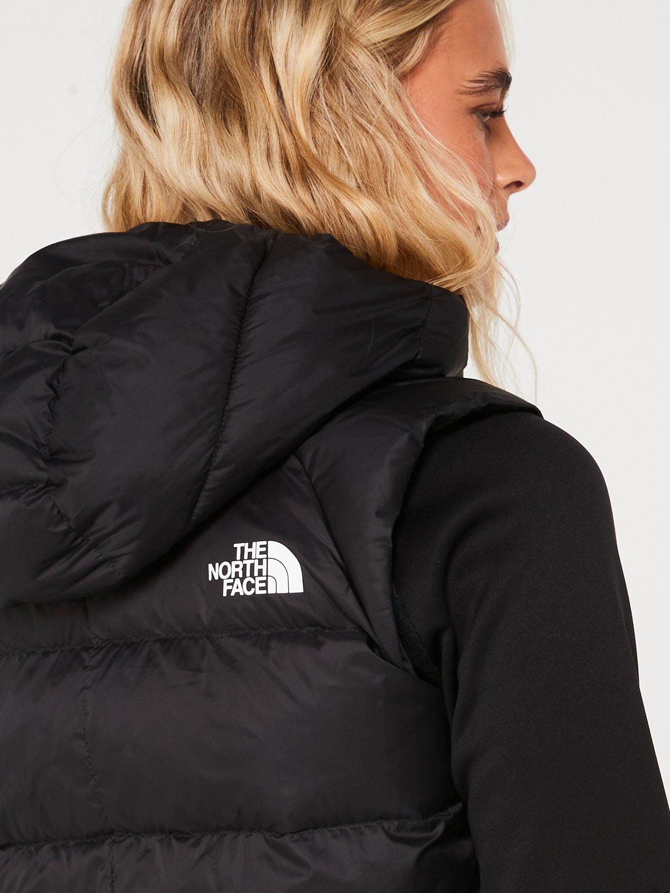 the-north-face-hyalite-gilet-blackoutfit