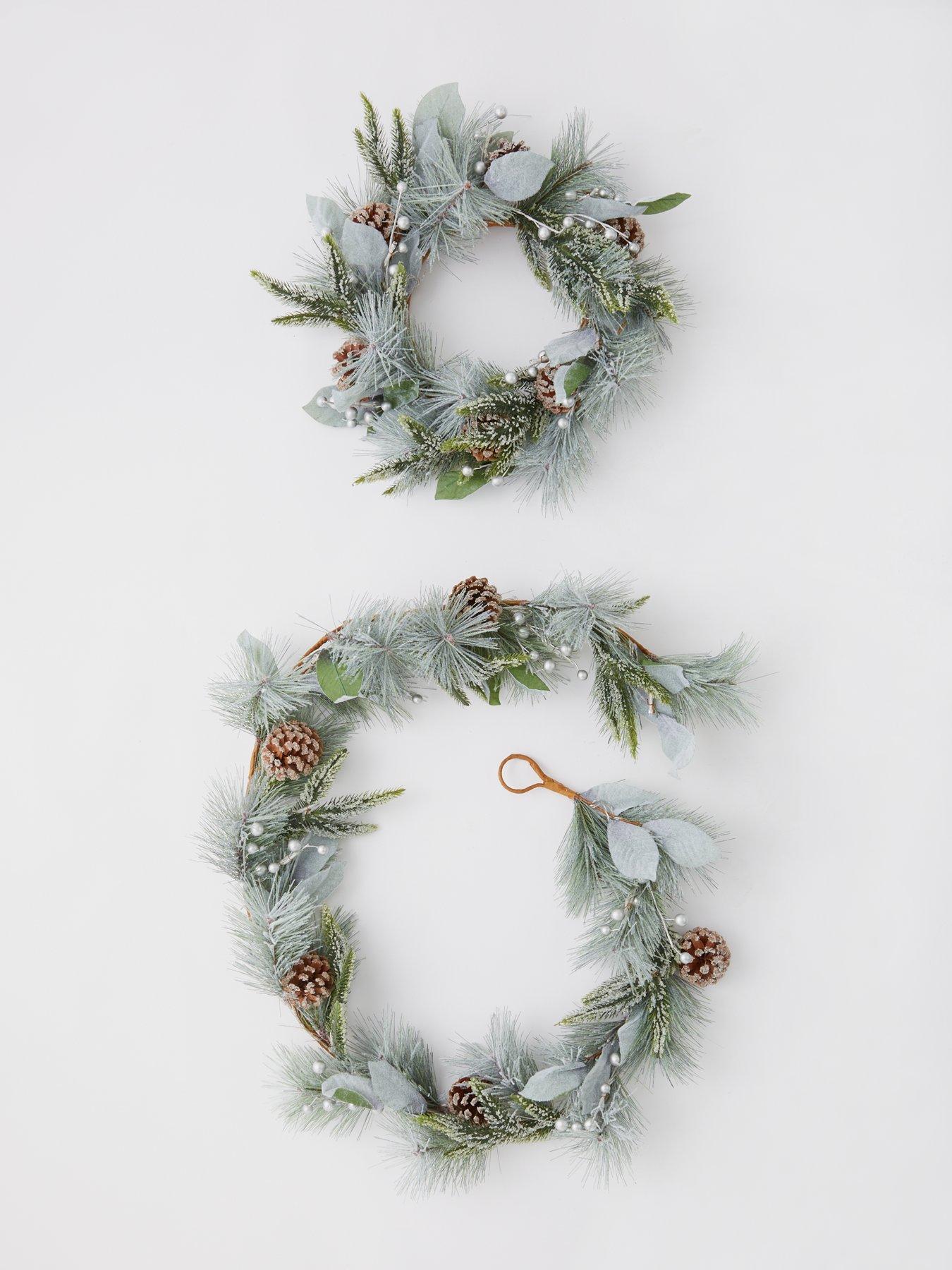 very-home-pinecones-pre-lit-christmas-wreath-45-cmdetail