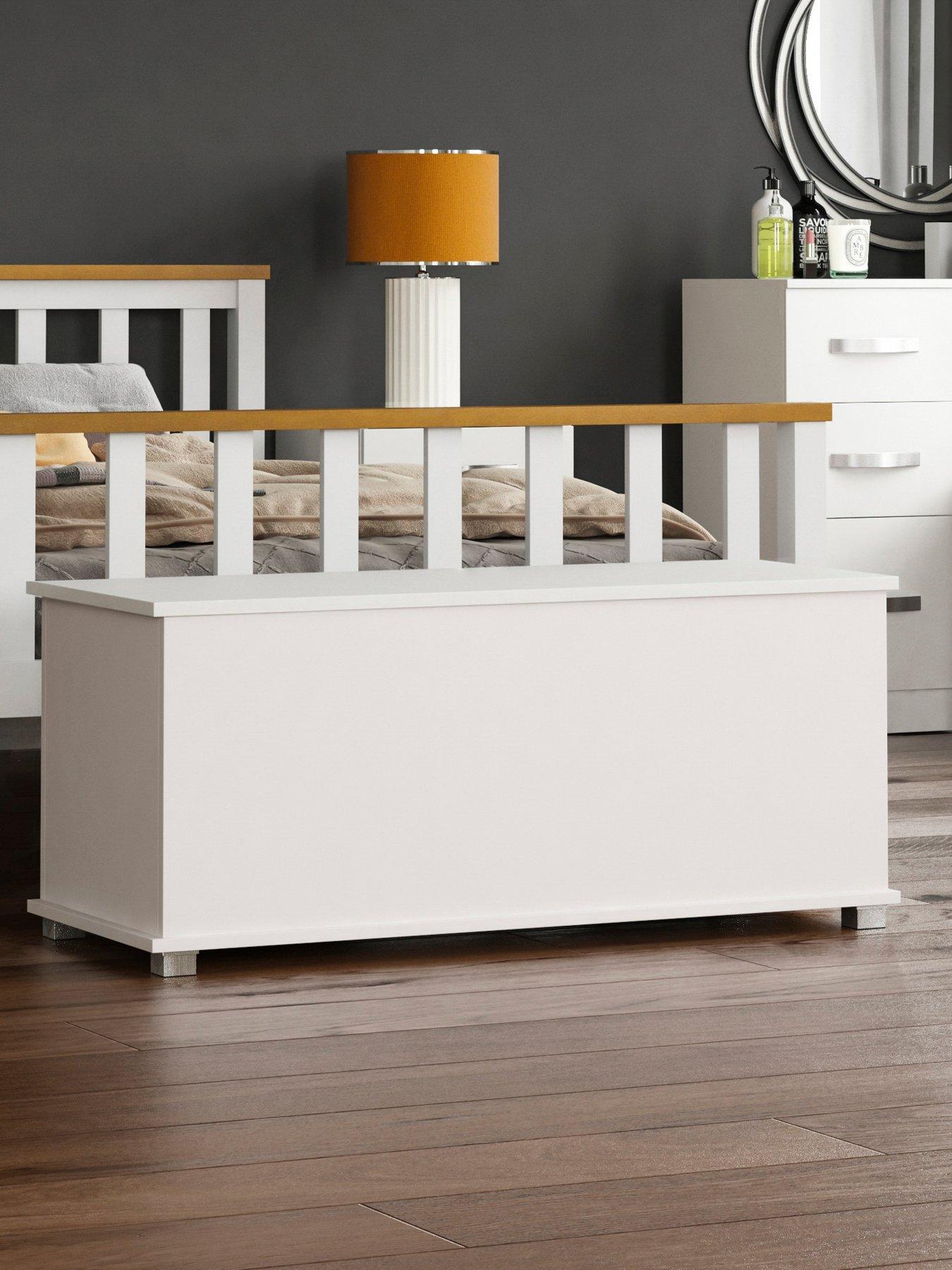 vida-designs-leon-storage-ottoman-white