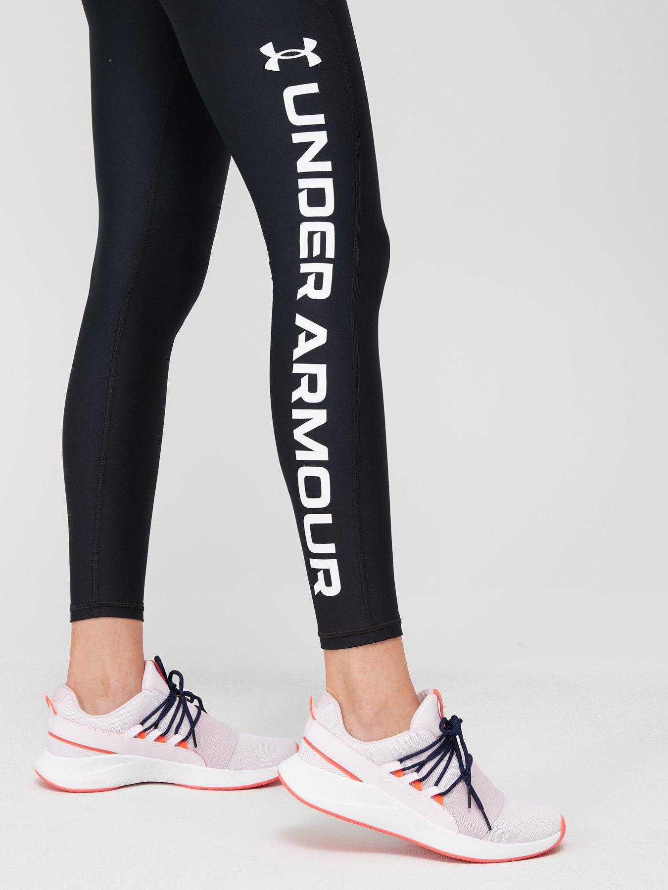 under-armour-branded-leggings-blackwhiteoutfit