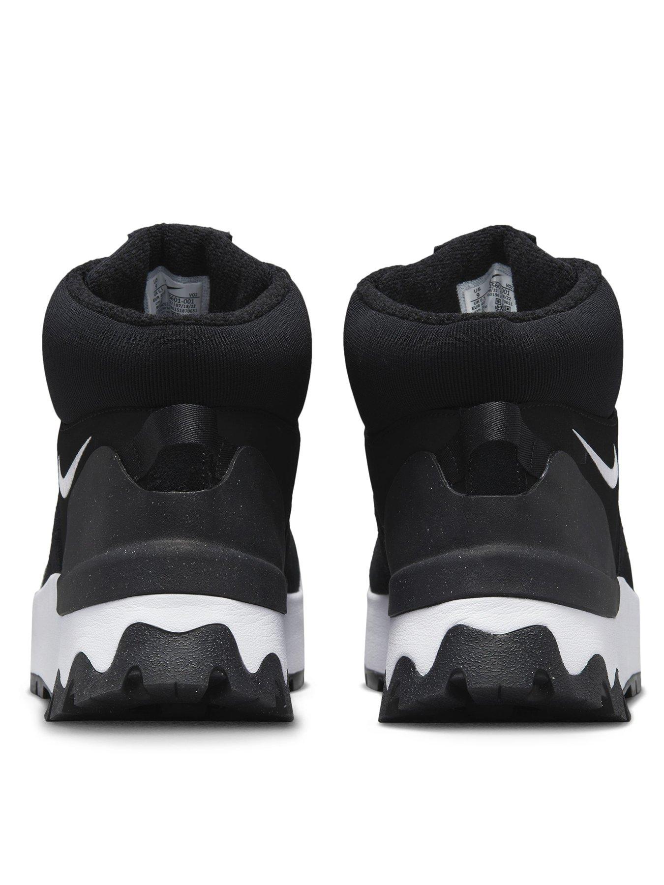 Nike women's store boots black