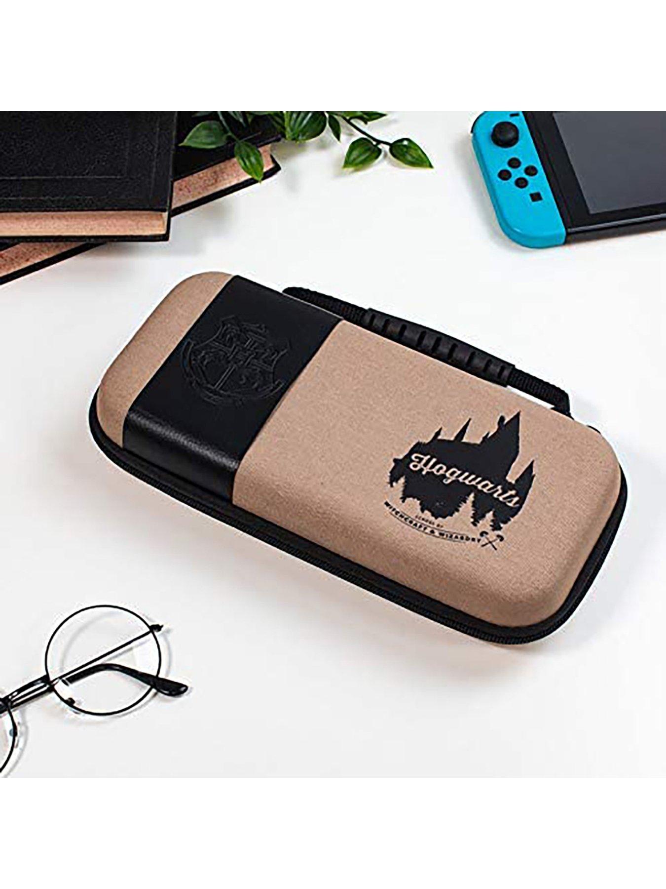 numskull-harry-potter-hogwarts-switch-caseoutfit