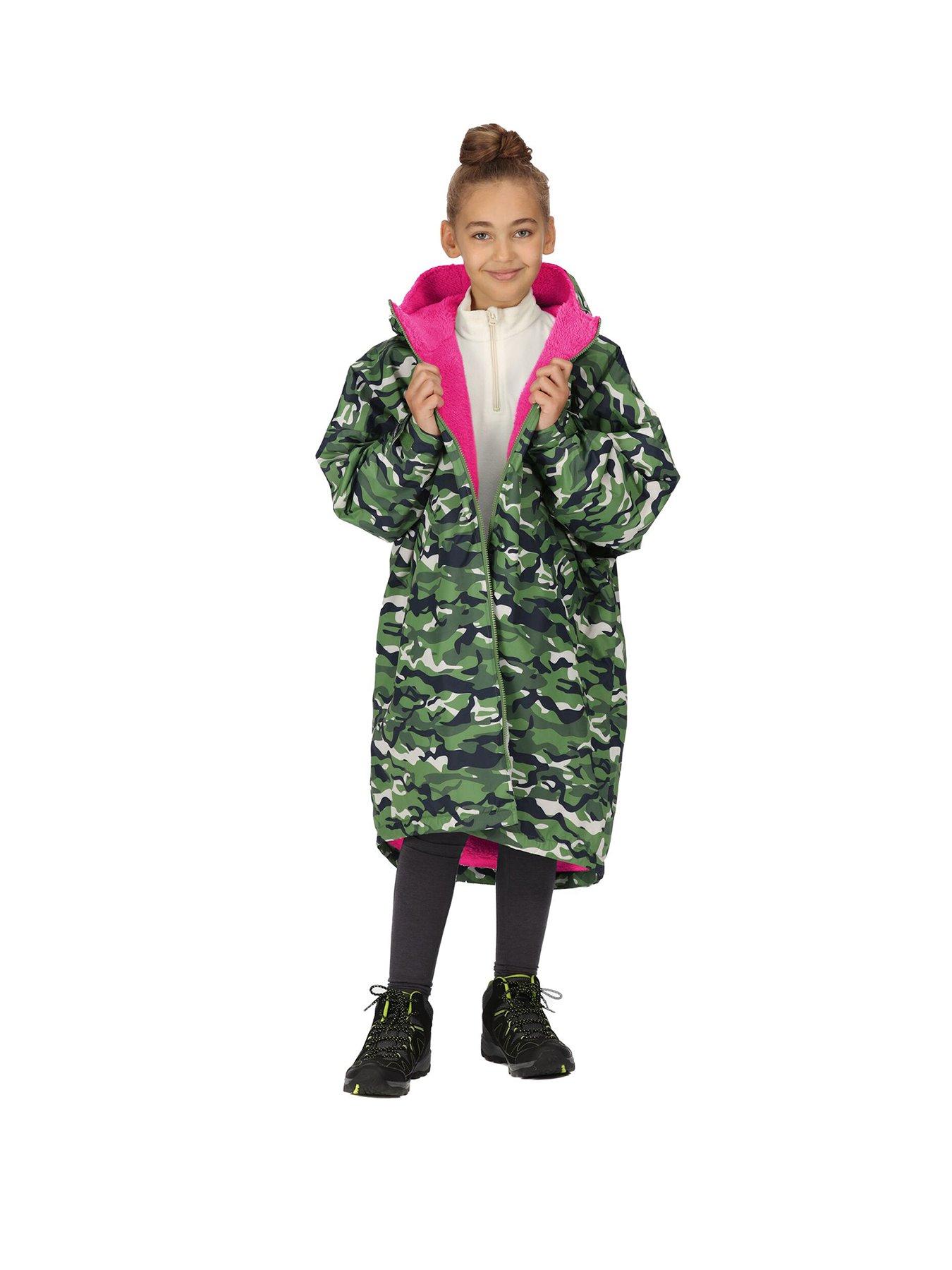 regatta-junior-waterproof-changing-robe-camostillFront