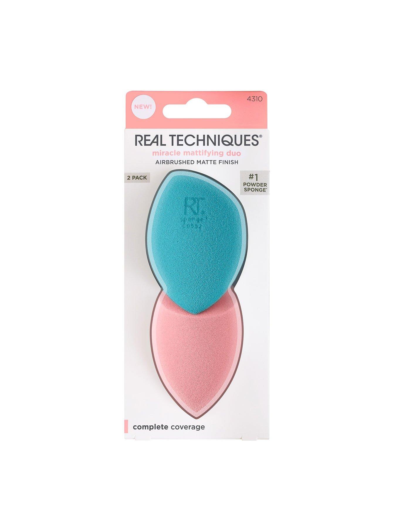 Image 3 of 4 of Real Techniques Real Techniques Miracle Mattifying Duo