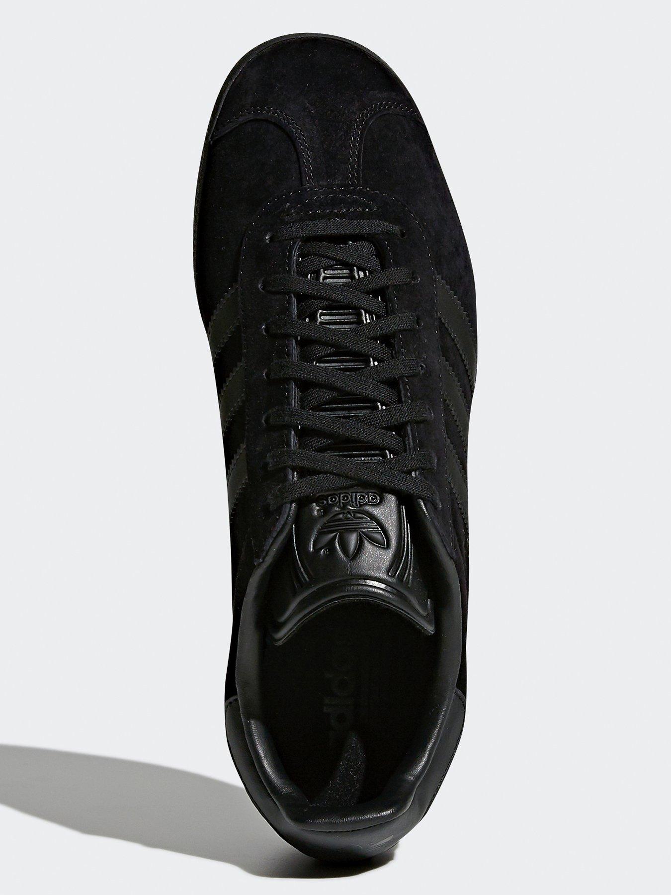 adidas-originals-gazelle-blackblackoutfit