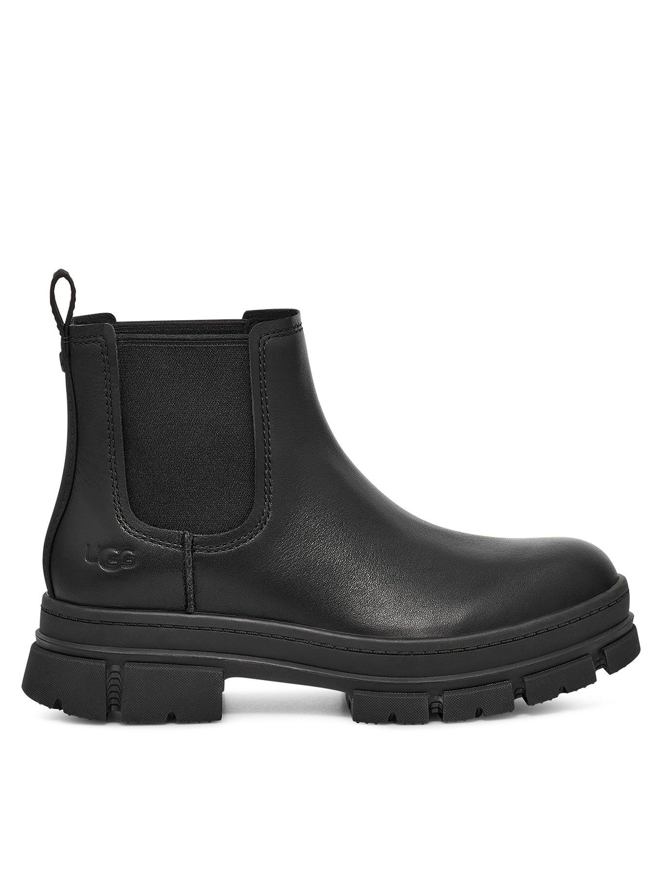 Ugg chelsea hotsell boots black