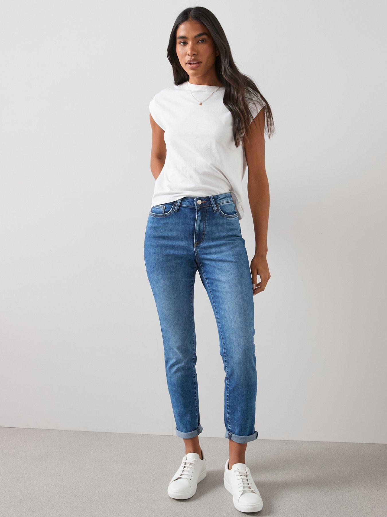 Image 4 of 7 of The Very Collection Relaxed Skinny Jean - Mid Wash