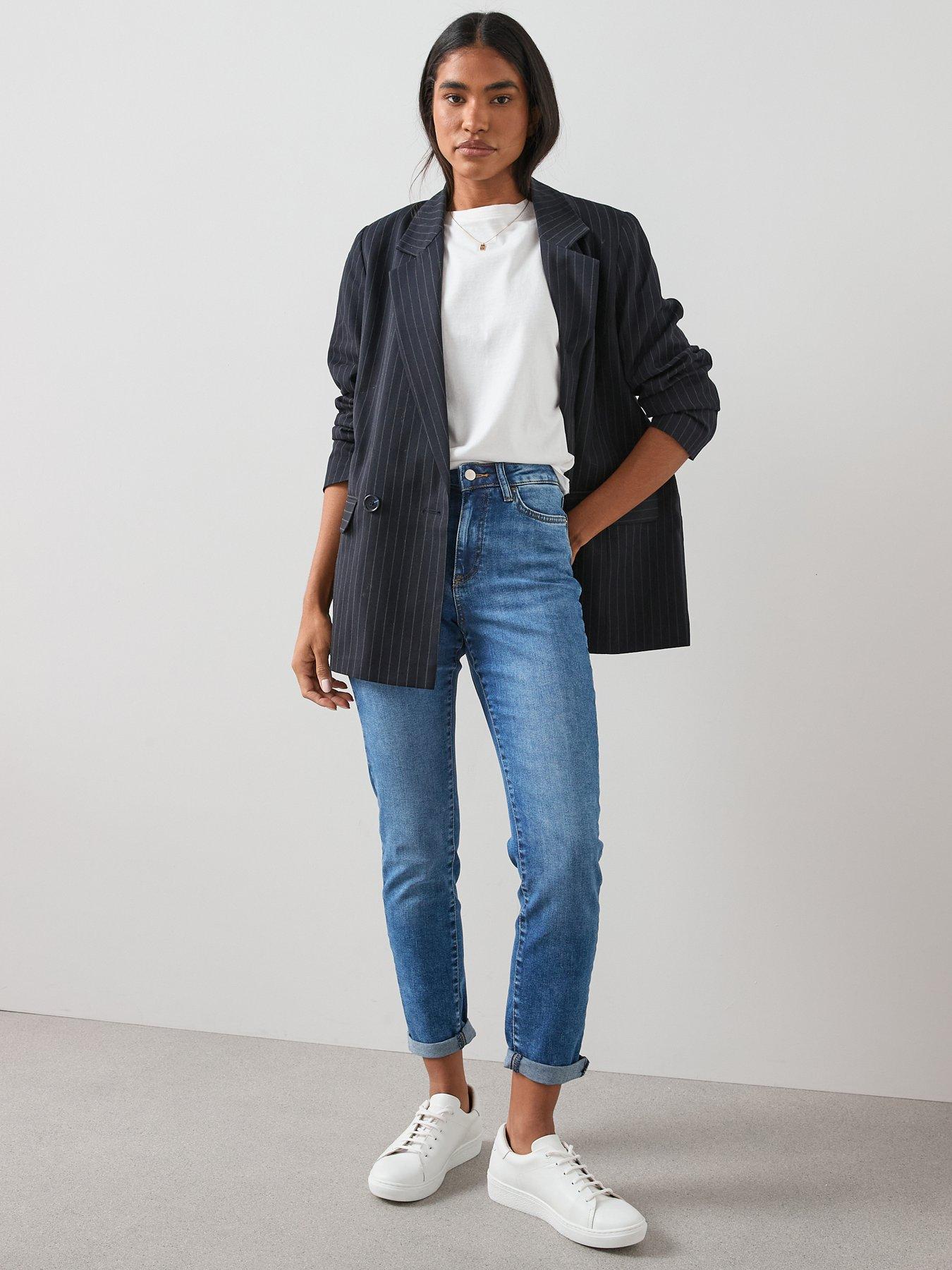 Image 6 of 7 of The Very Collection Relaxed Skinny Jean - Mid Wash