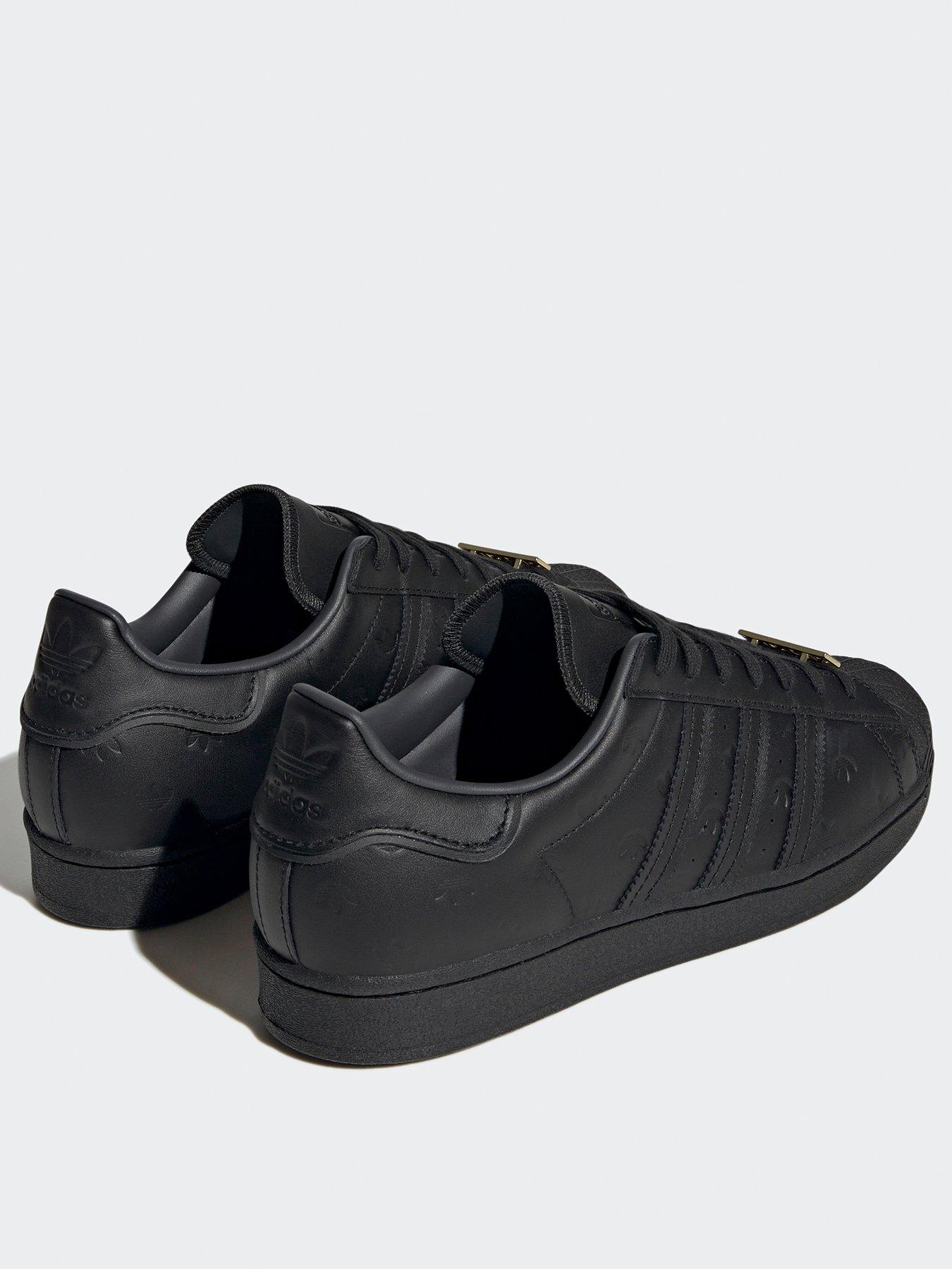 Superstar trainers hotsell black mens