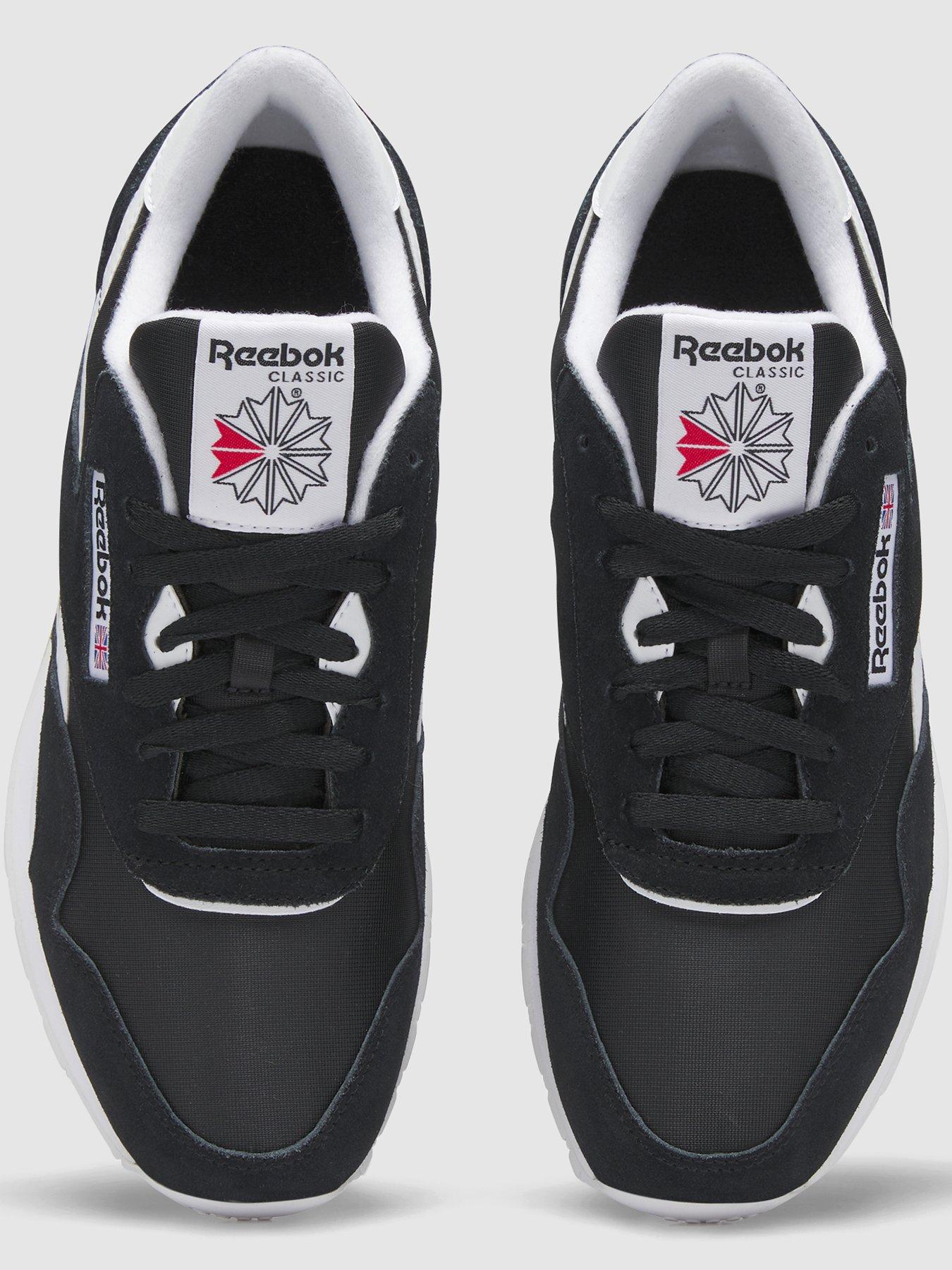 reebok-classic-nylon-blackwhiteoutfit