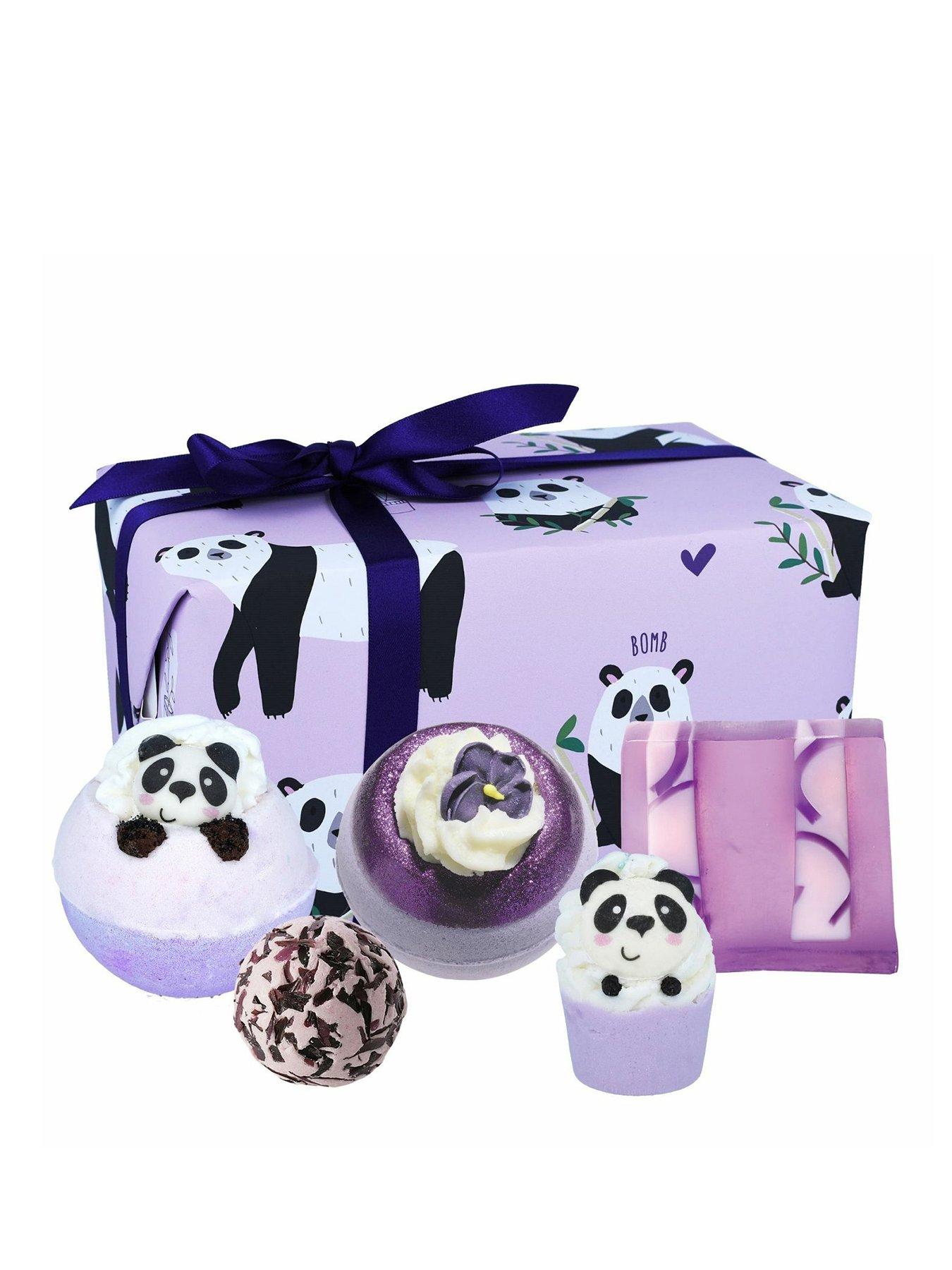 Image 1 of 1 of Bomb Cosmetics Bomb Cosmetics Panda Yourself Giftset