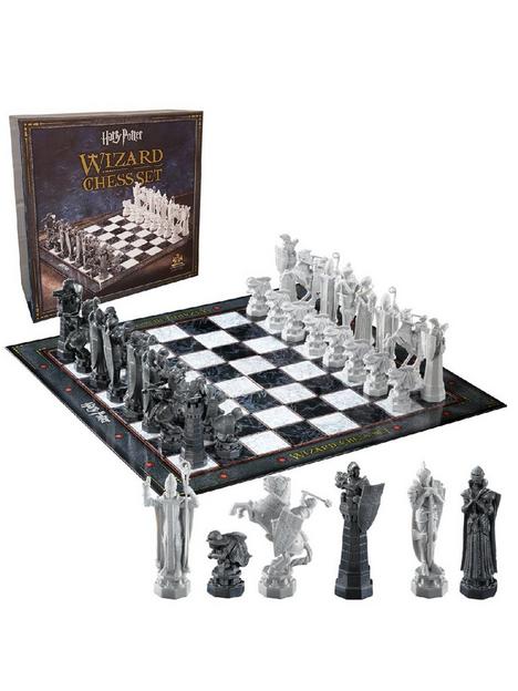 noble-hp-wizards-chess-set