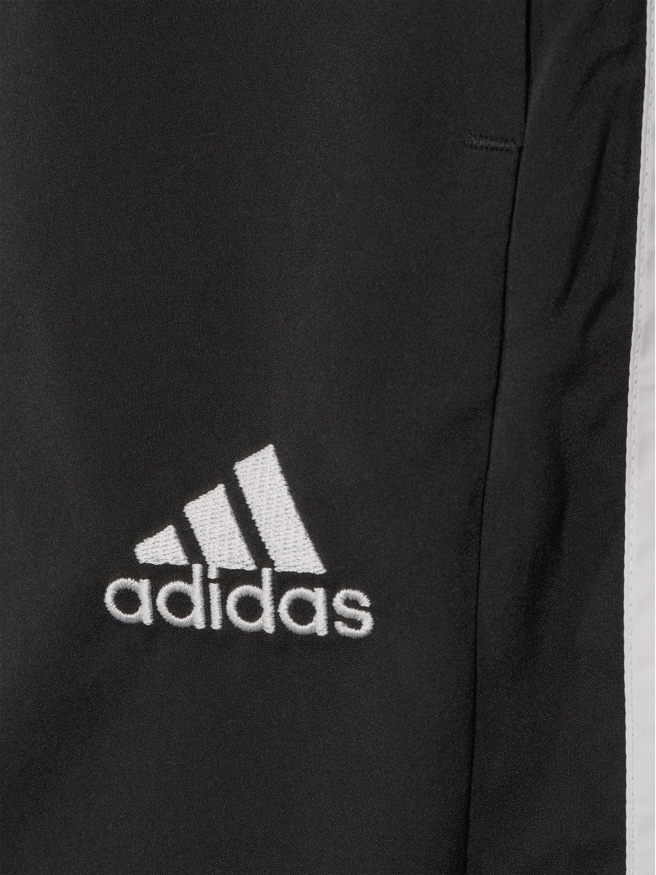 adidas-sportswear-aeroready-essentials-chelsea-3-stripes-shorts-blackwhitedetail